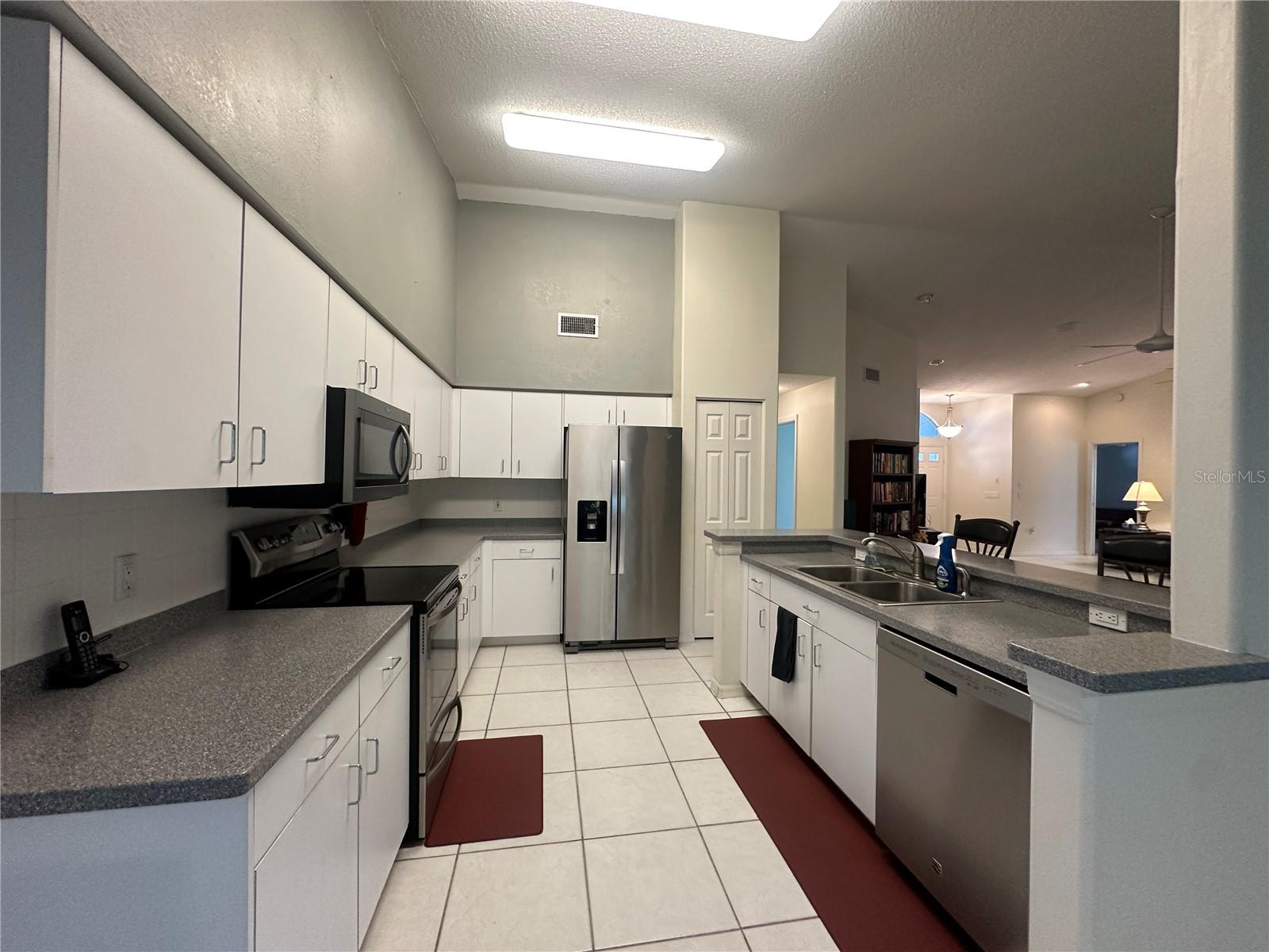 Image 16 of 61 For 18523 Queen Brooks Court