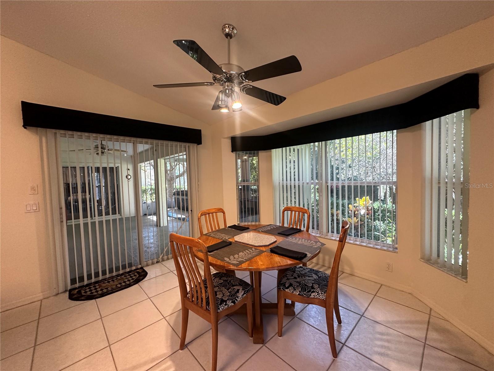 Image 20 of 61 For 18523 Queen Brooks Court