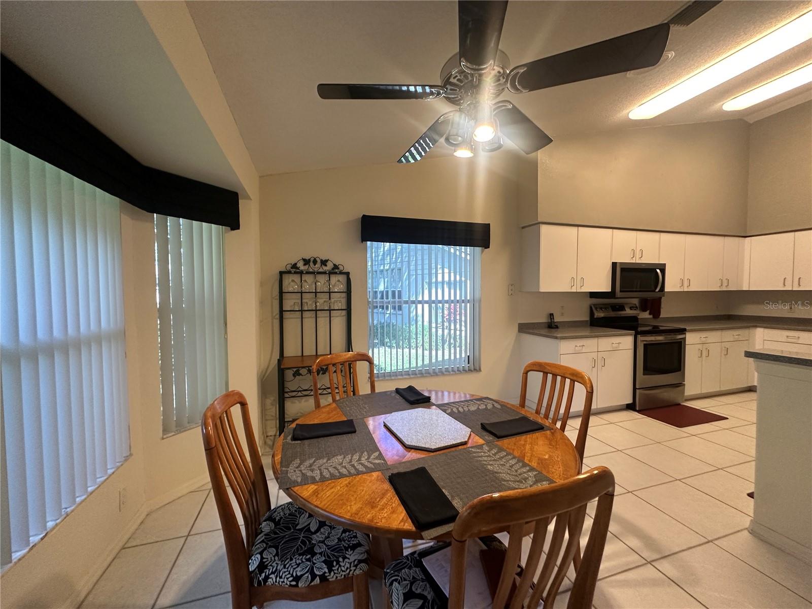 Image 22 of 61 For 18523 Queen Brooks Court