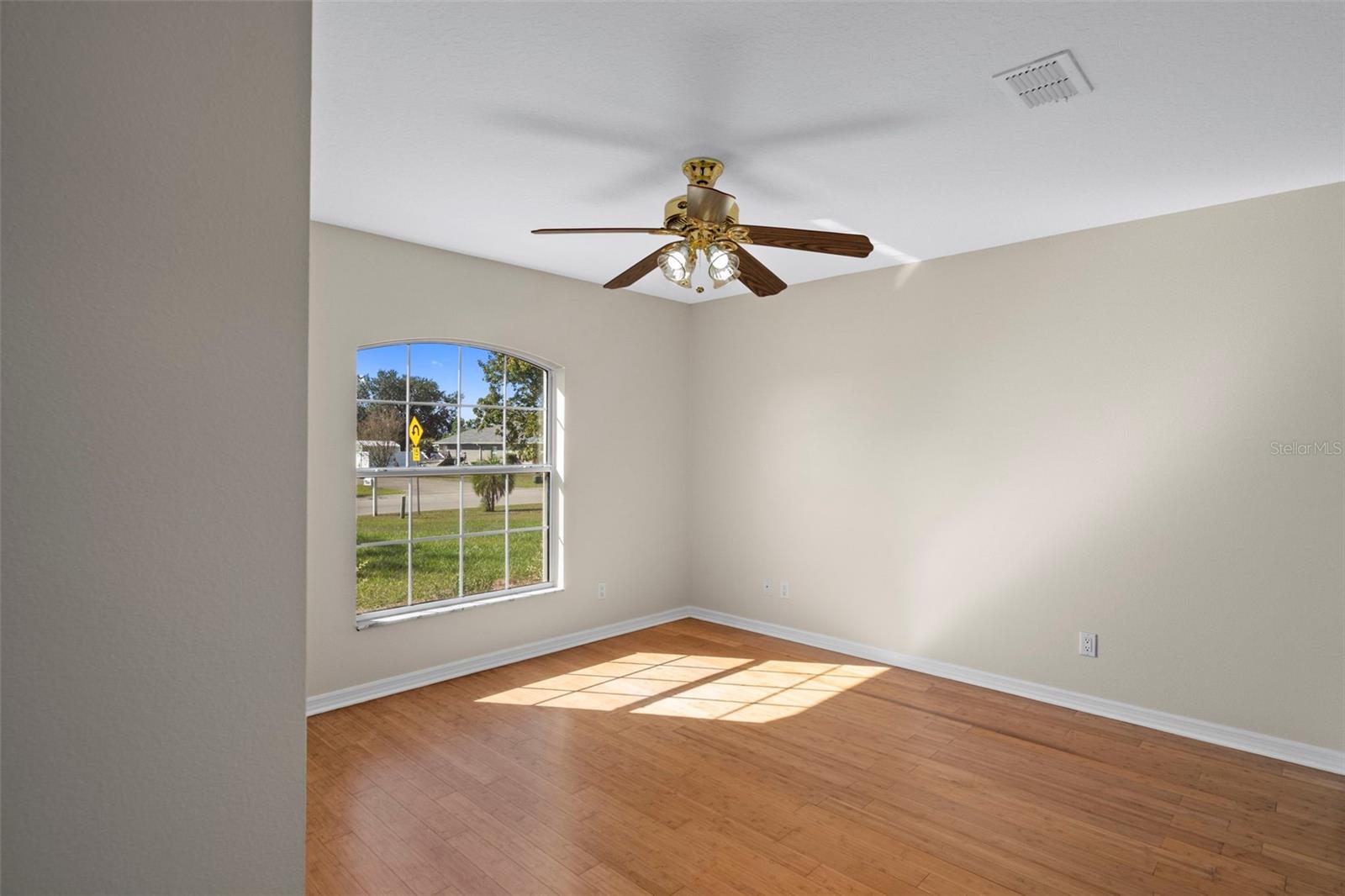 Image 32 of 65 For 10248 Dusty Hill Loop