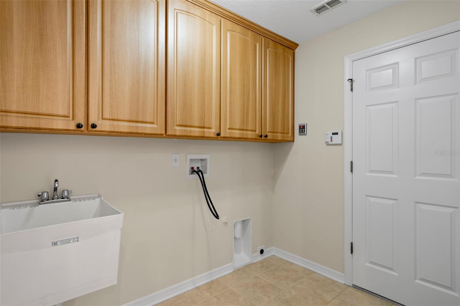 Image 46 of 65 For 10248 Dusty Hill Loop