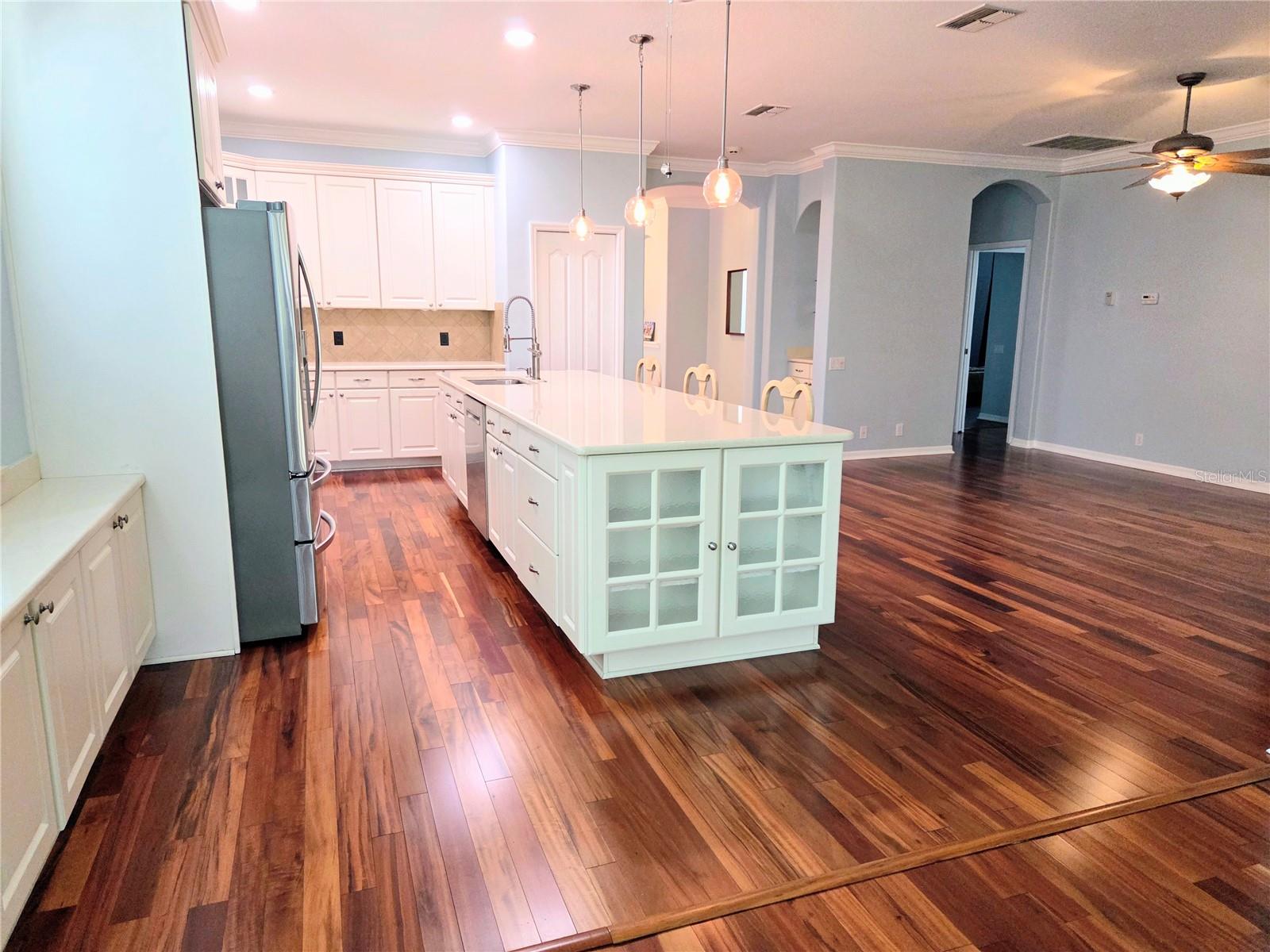 Image 19 of 36 For 14820 Potterton Circle