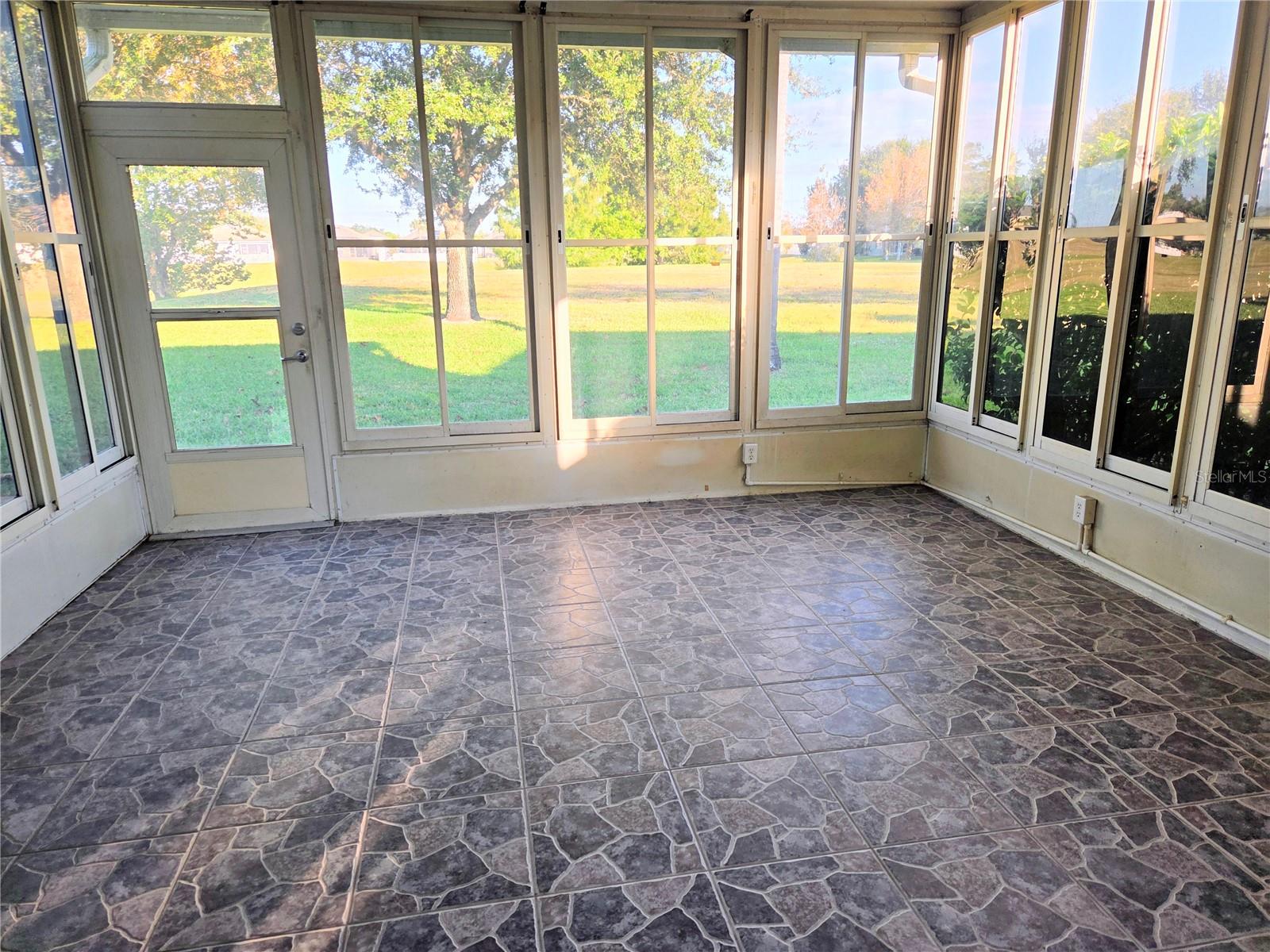 Image 27 of 36 For 14820 Potterton Circle