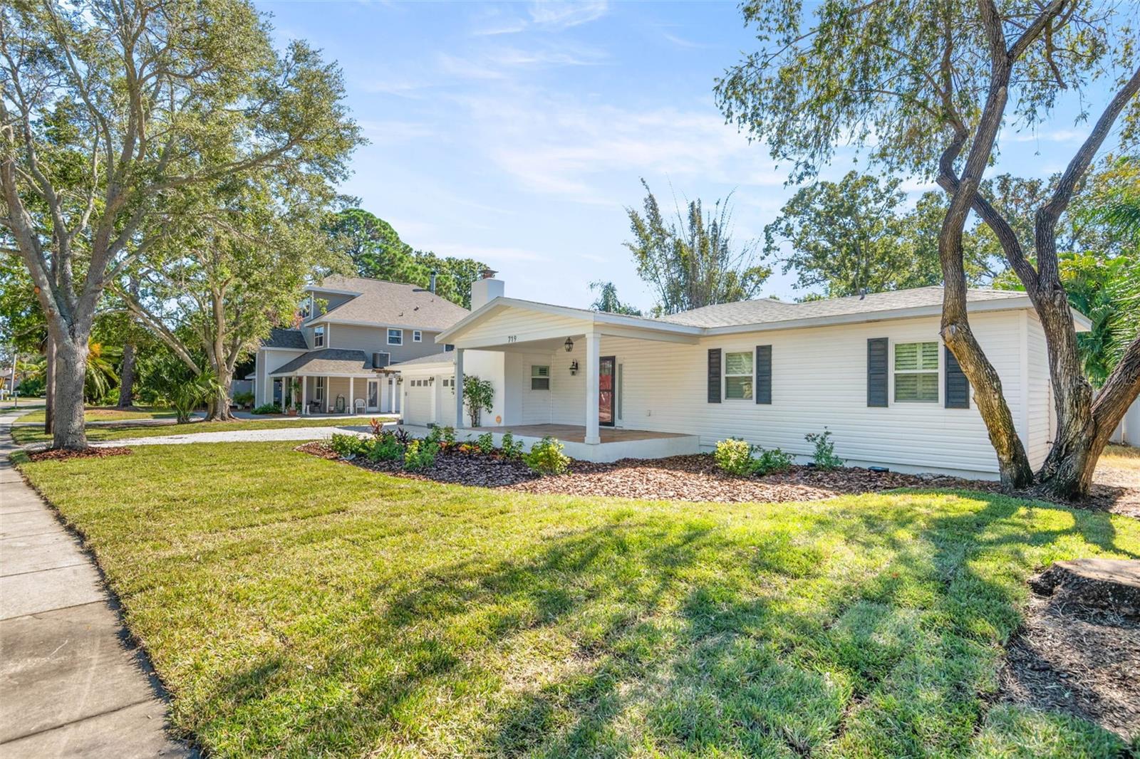 Image 10 of 57 For 719 Riverside Drive