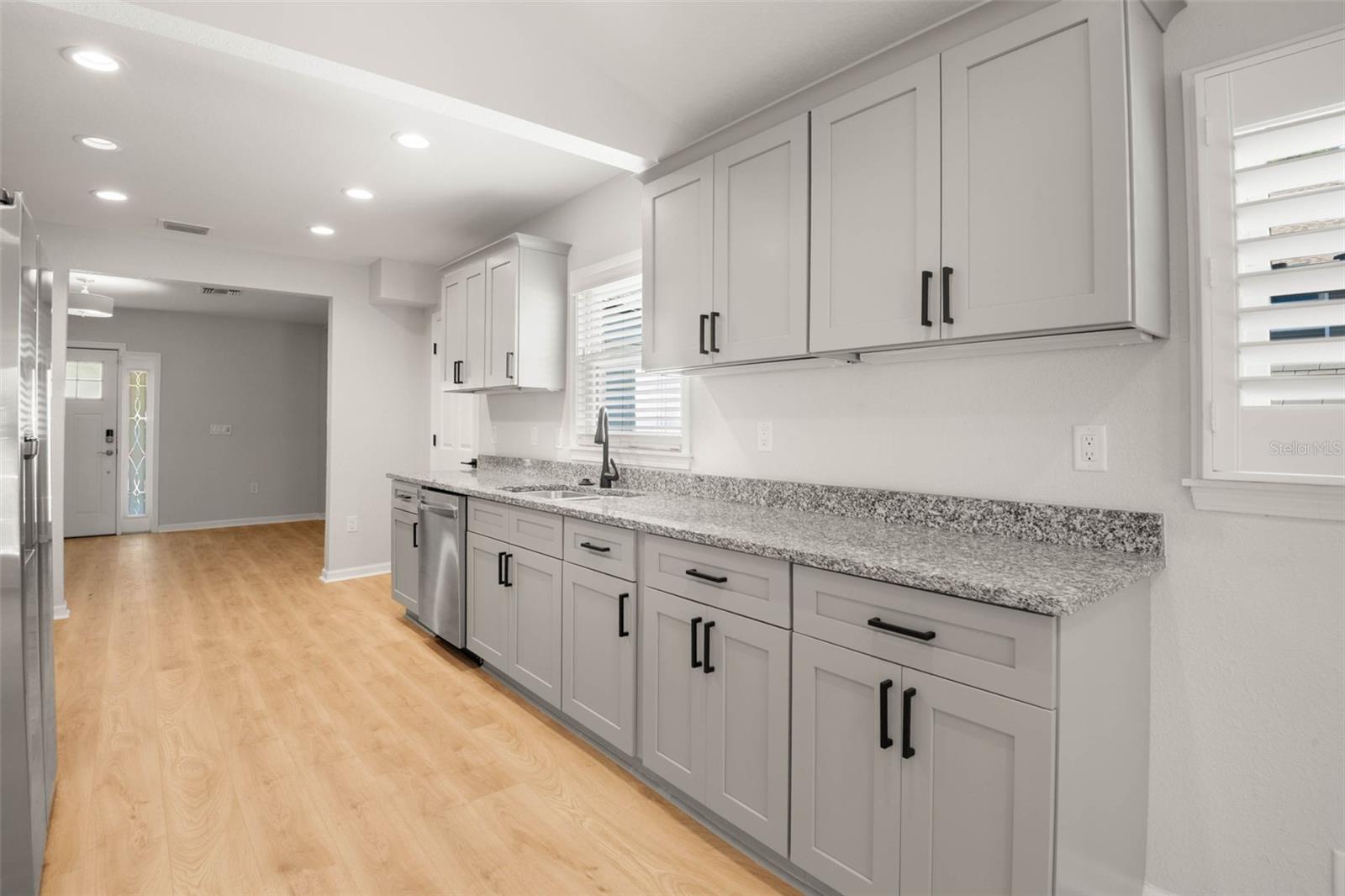 Image 11 of 57 For 719 Riverside Drive