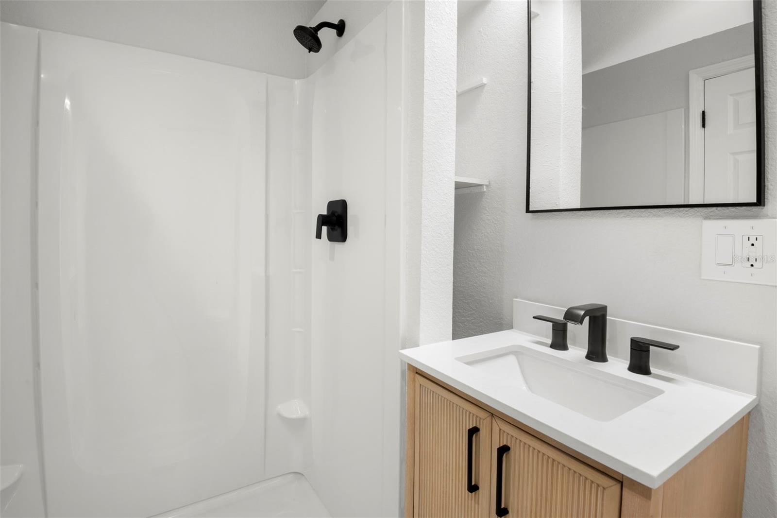 Image 14 of 57 For 719 Riverside Drive