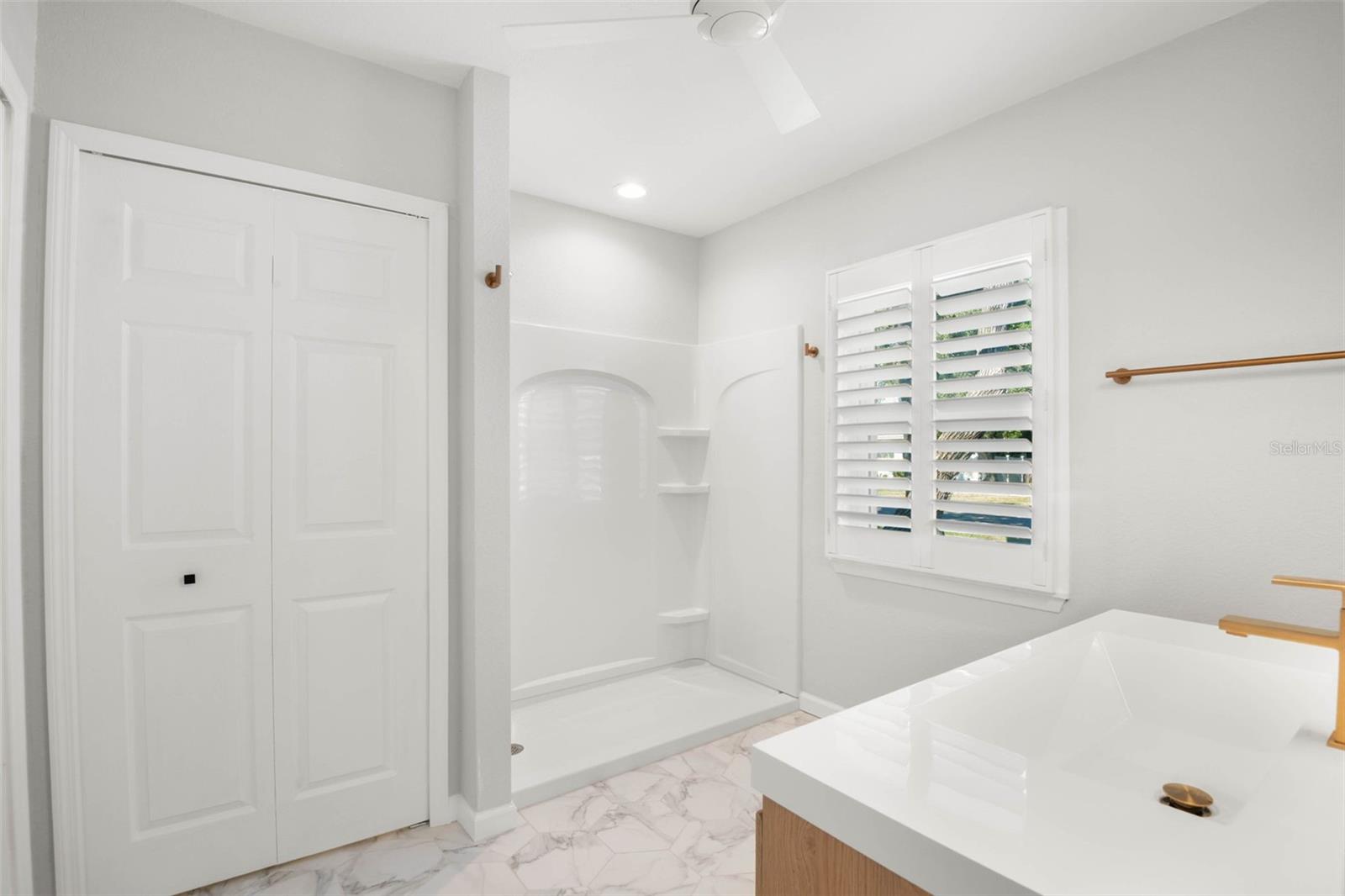 Image 15 of 57 For 719 Riverside Drive