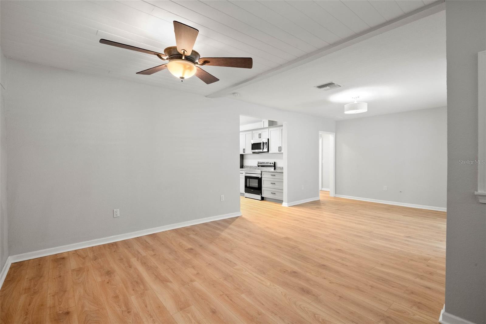 Image 16 of 57 For 719 Riverside Drive