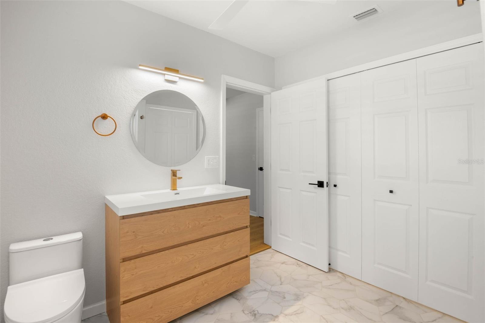 Image 17 of 57 For 719 Riverside Drive