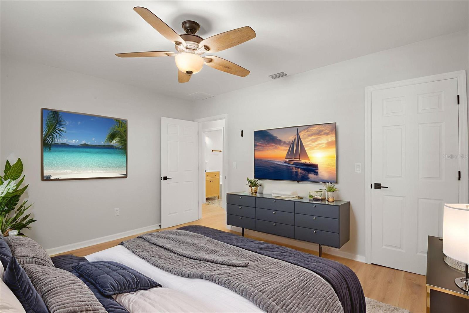 Image 3 of 57 For 719 Riverside Drive