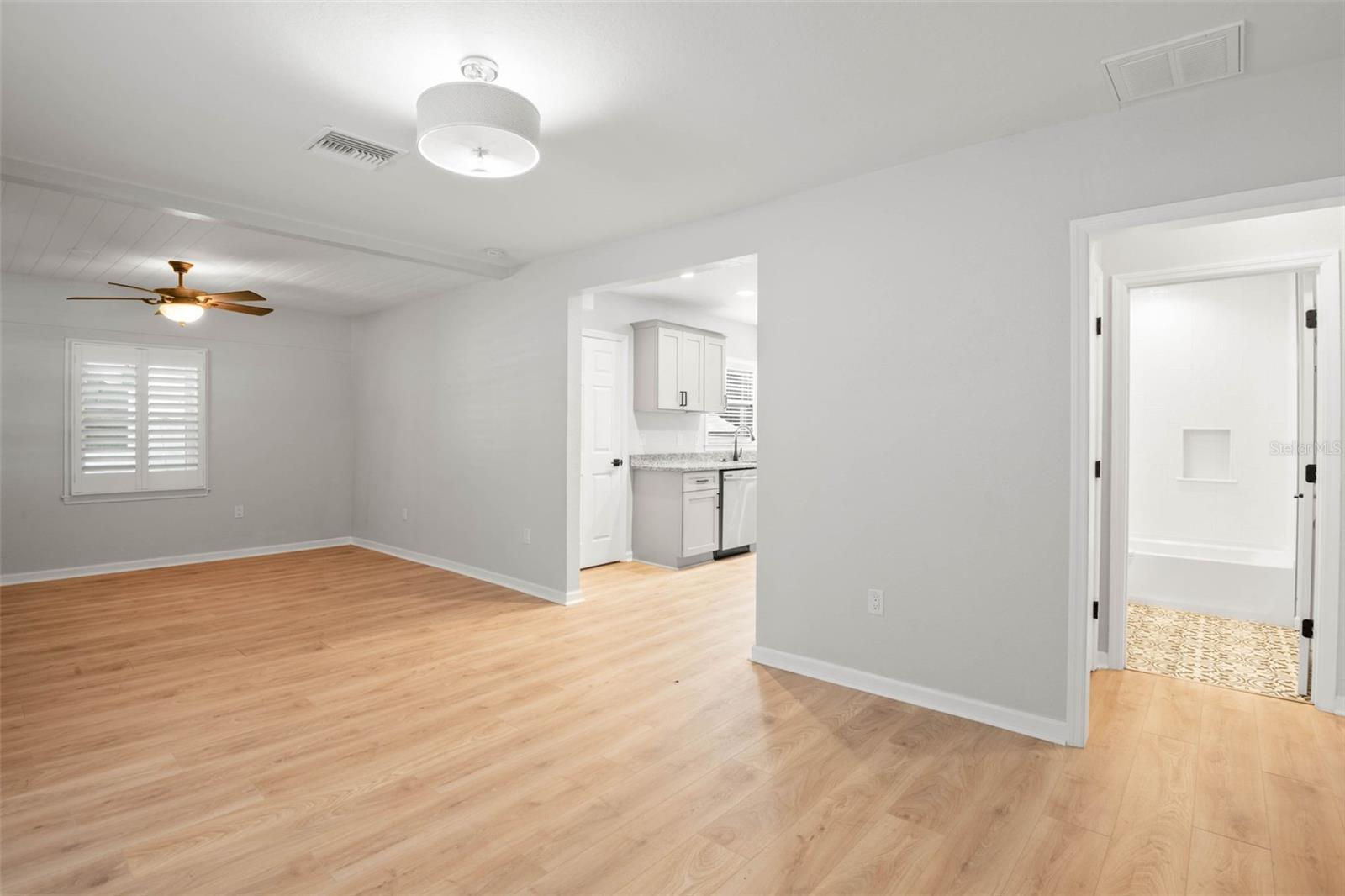 Image 34 of 57 For 719 Riverside Drive