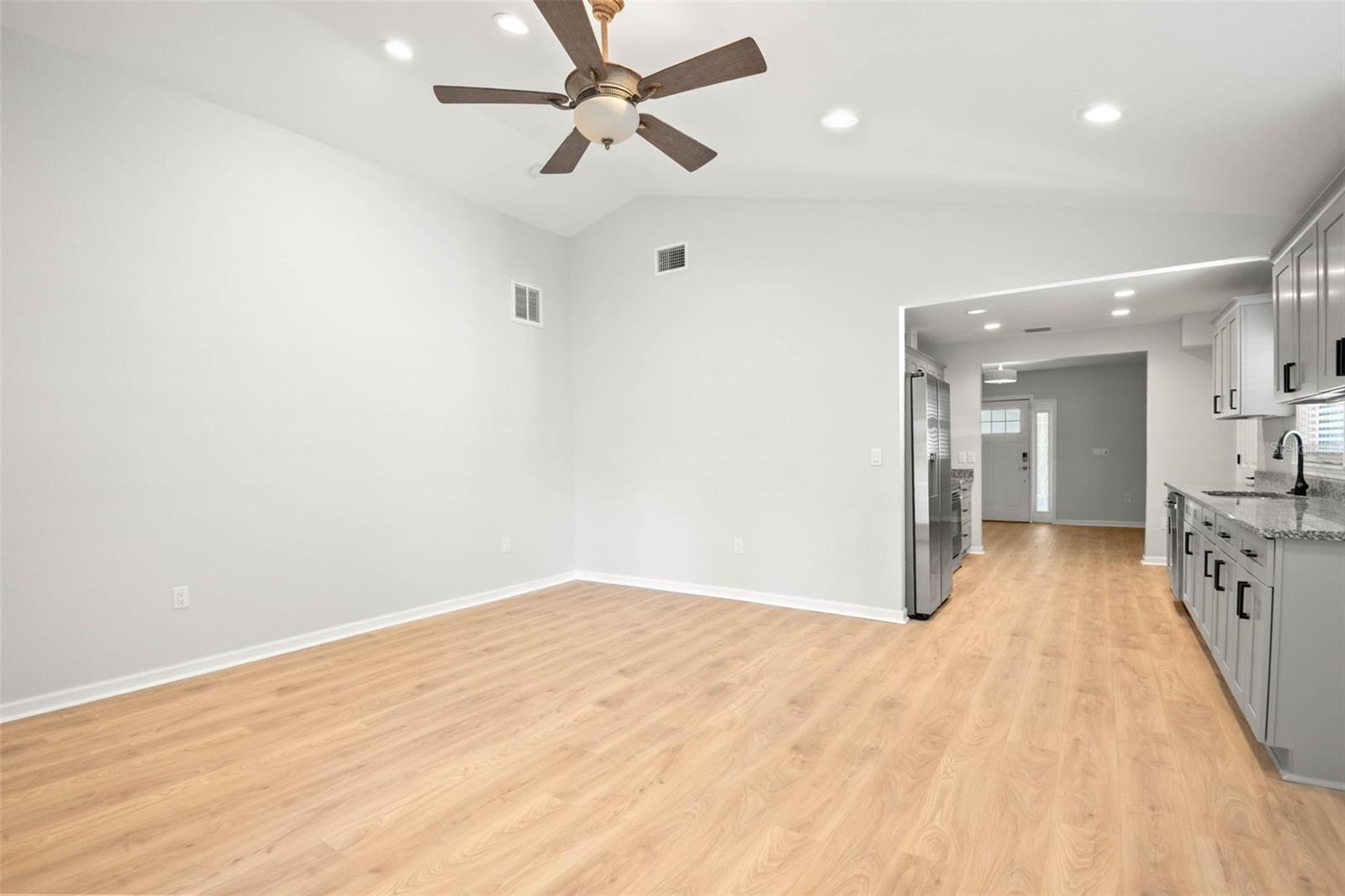 Image 39 of 57 For 719 Riverside Drive