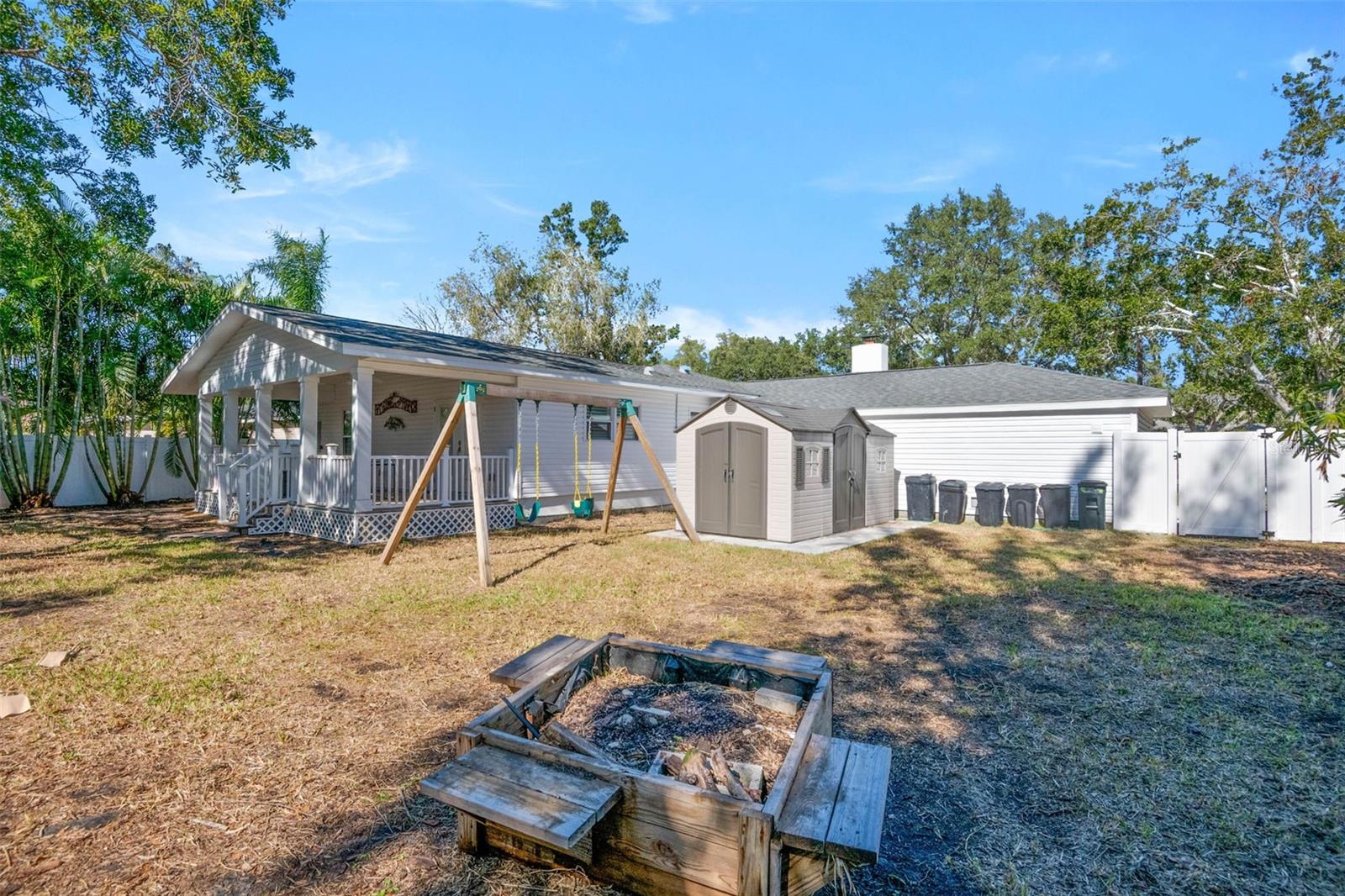 Image 42 of 57 For 719 Riverside Drive