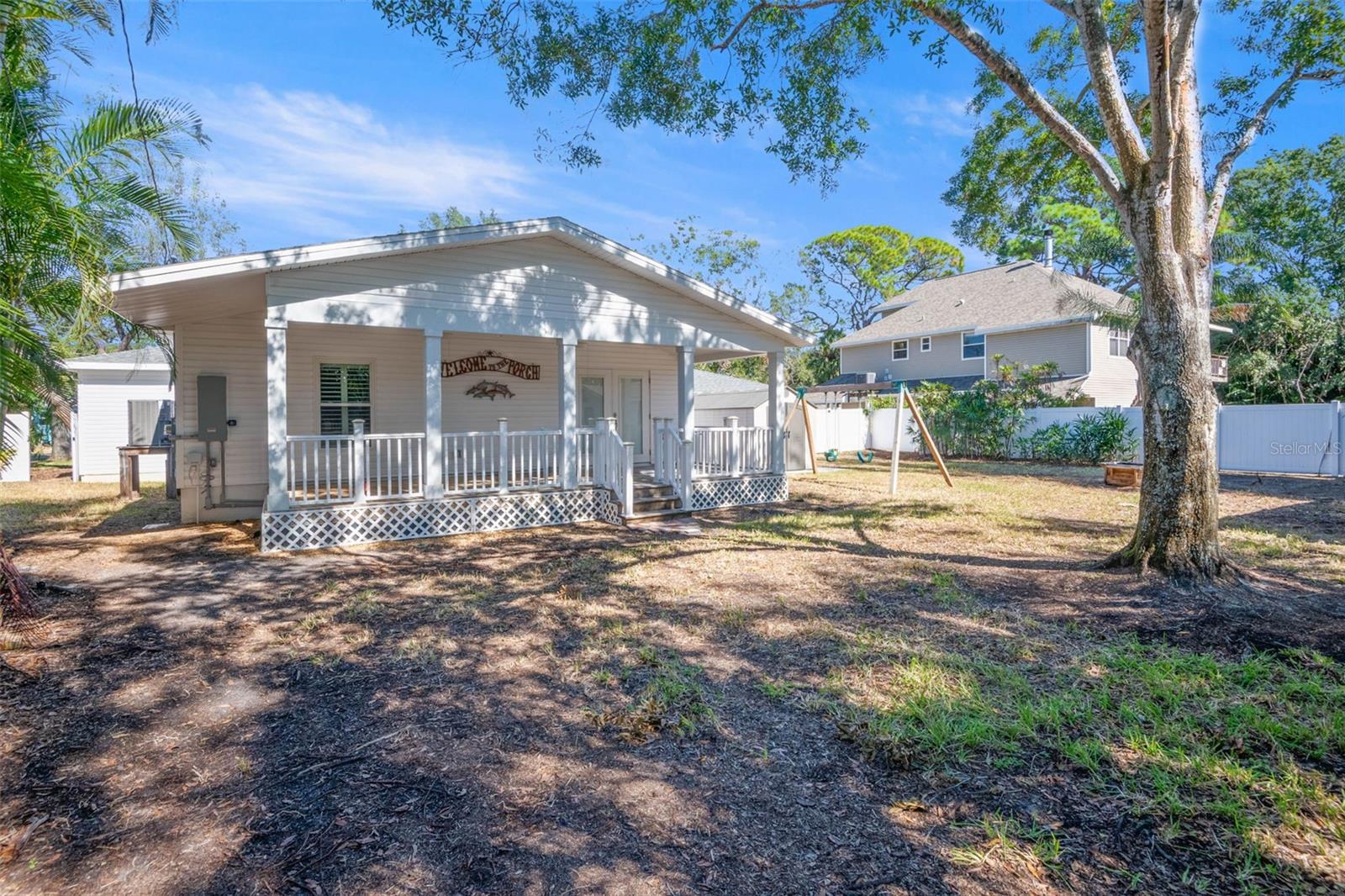 Image 43 of 57 For 719 Riverside Drive