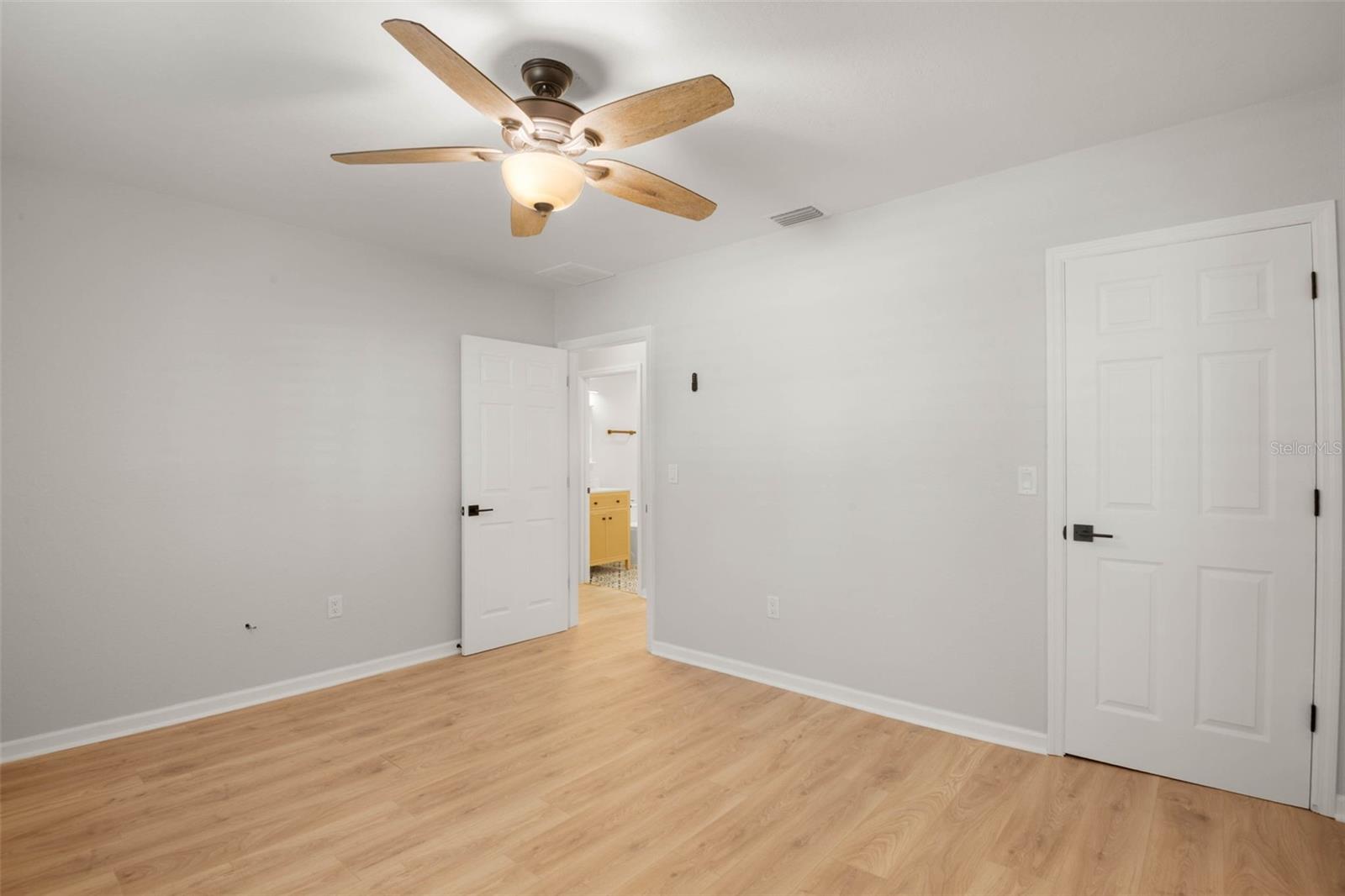 Image 6 of 57 For 719 Riverside Drive