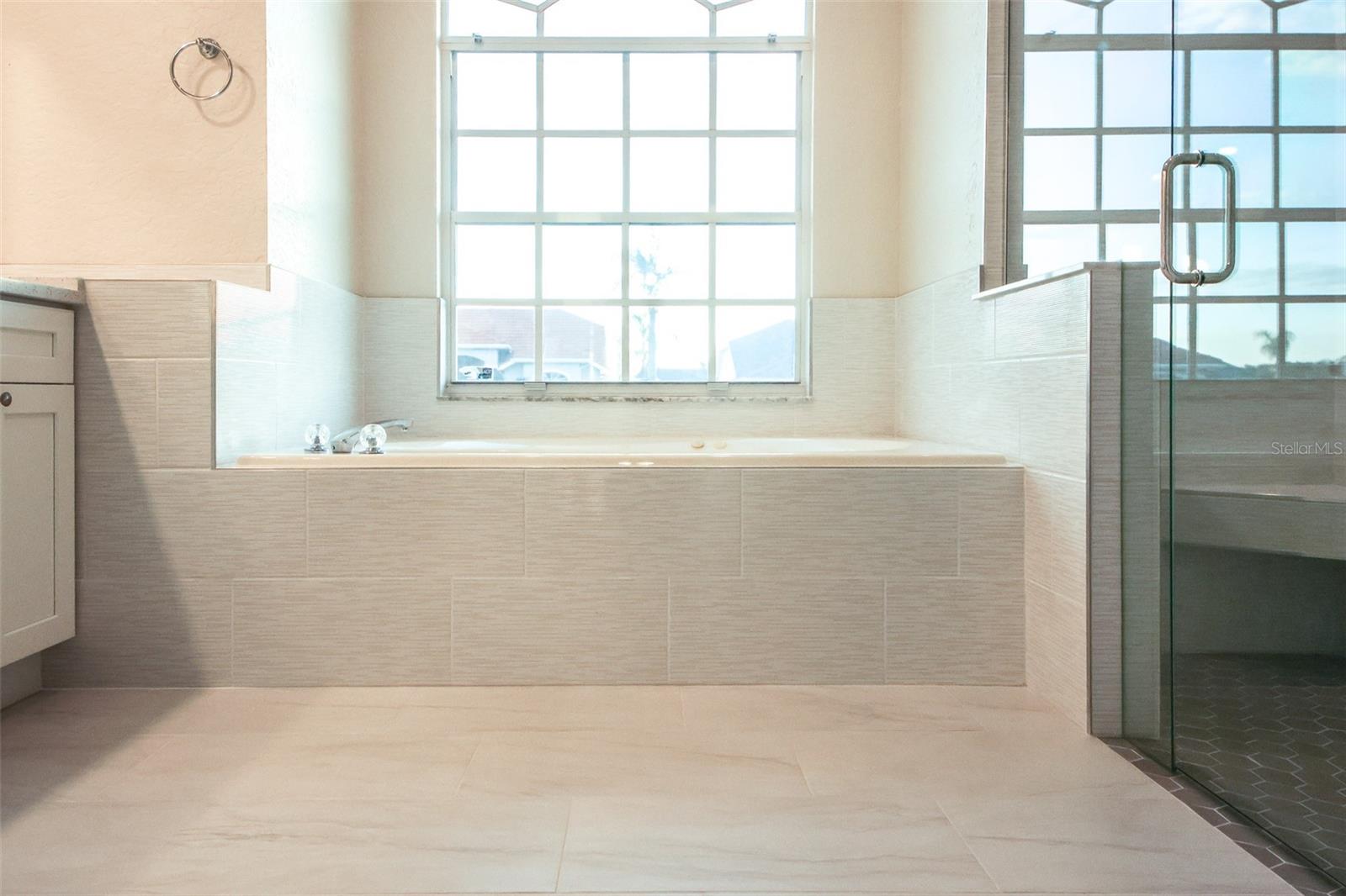 Image 18 of 55 For 8216 Coral Creek Loop