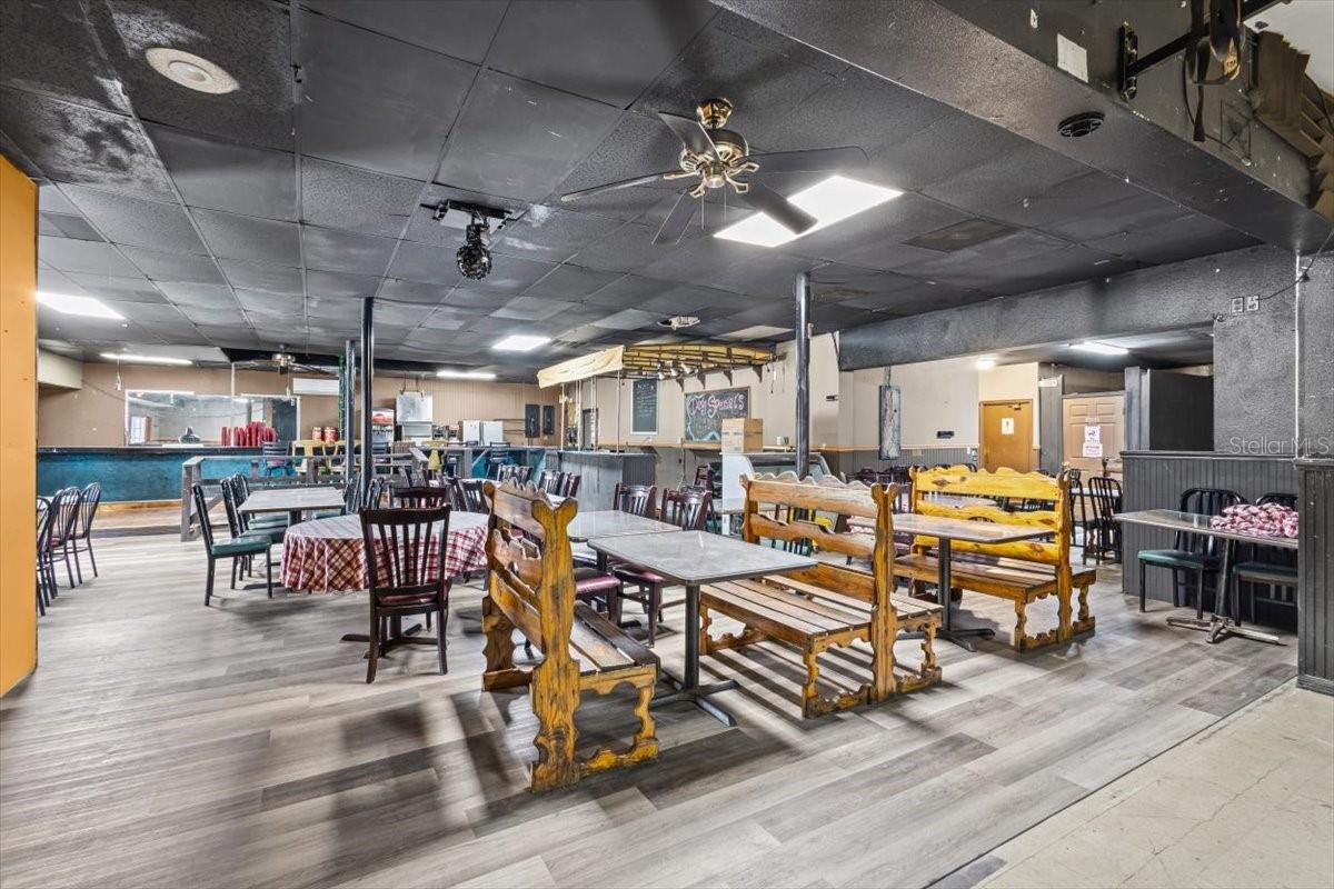 Image 12 of 49 For 17751 Us Highway 19