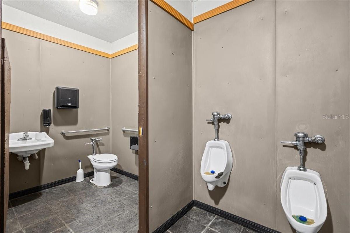 Image 24 of 49 For 17751 Us Highway 19