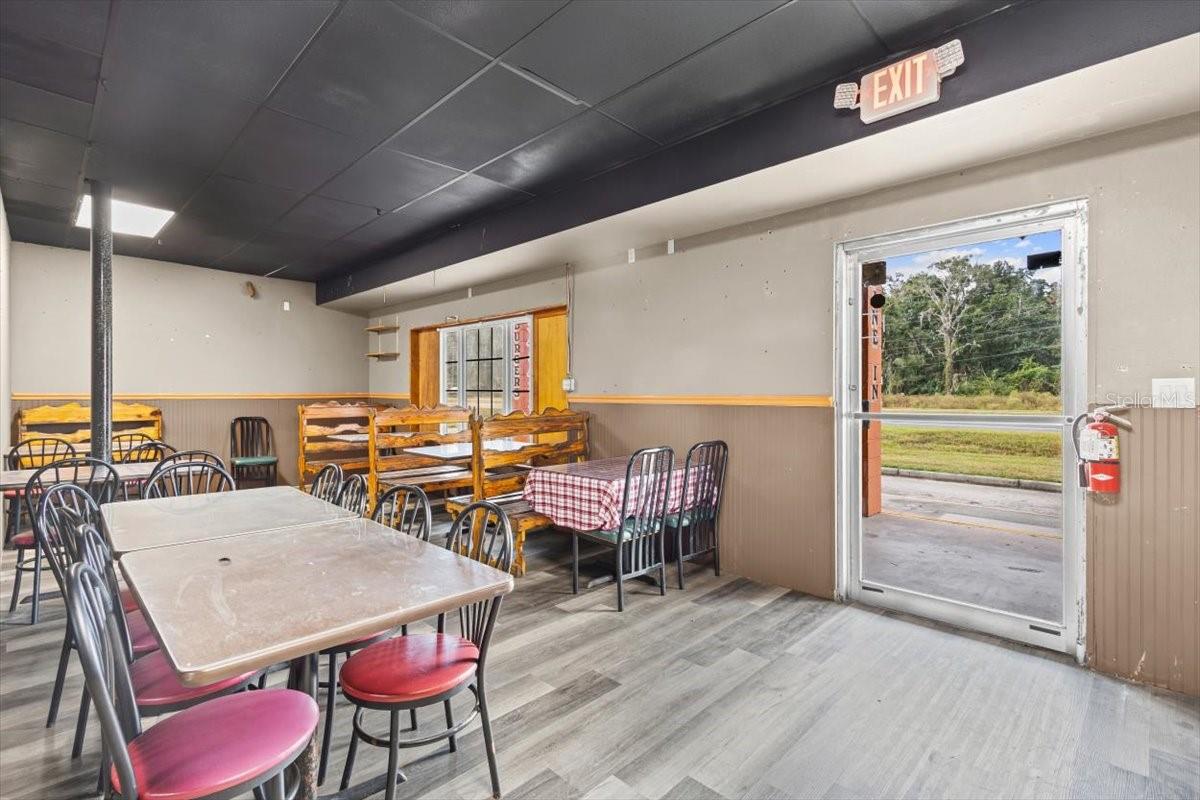 Image 9 of 49 For 17751 Us Highway 19