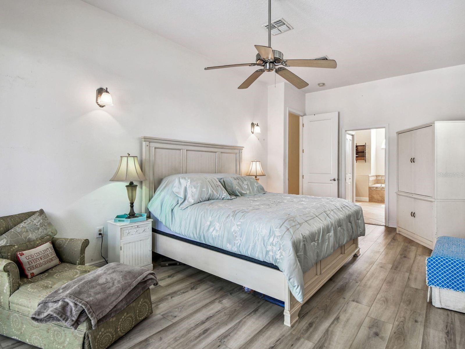 Image 17 of 40 For 1218 Castle Terrace