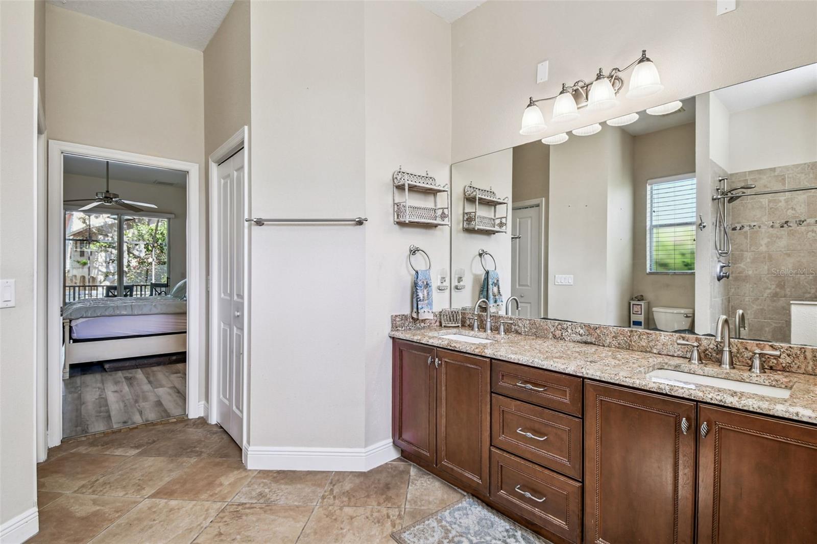 Image 19 of 40 For 1218 Castle Terrace