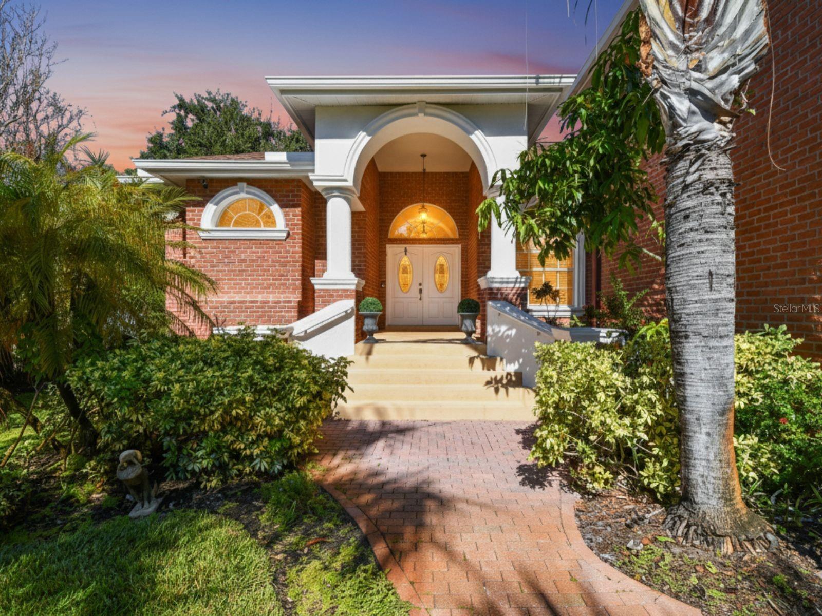 Image 3 of 40 For 1218 Castle Terrace