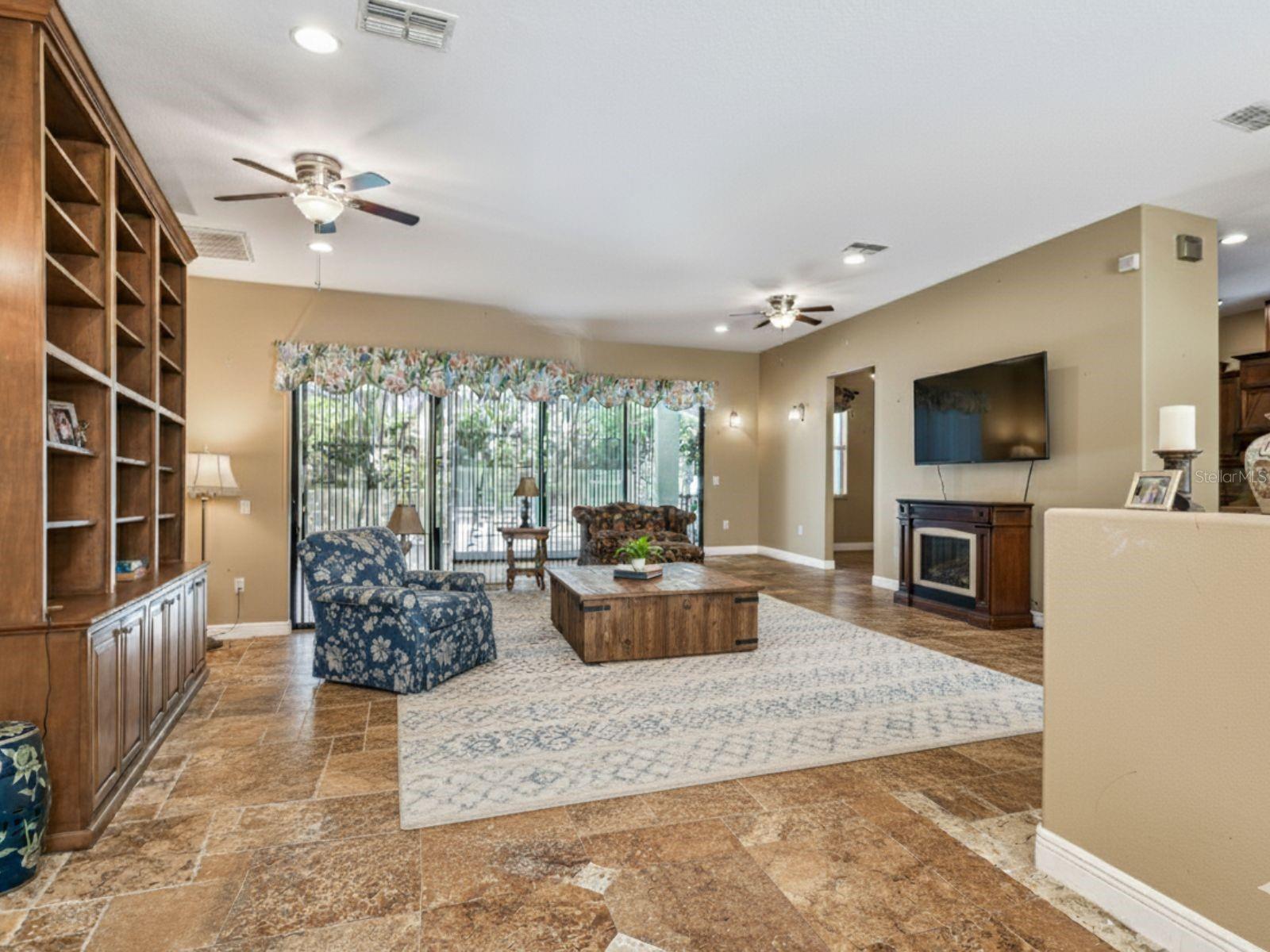 Image 6 of 40 For 1218 Castle Terrace