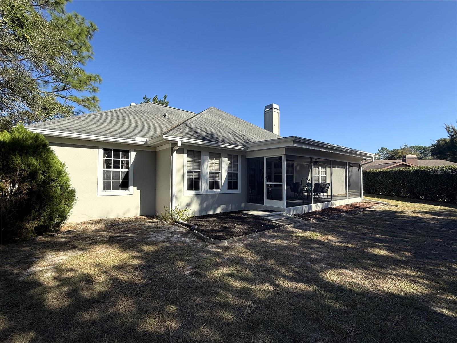 Image 10 of 49 For 83 Greentree Street