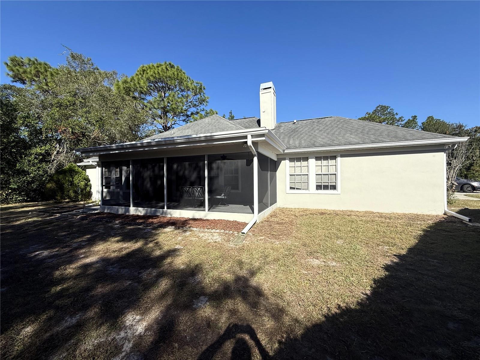 Image 11 of 49 For 83 Greentree Street