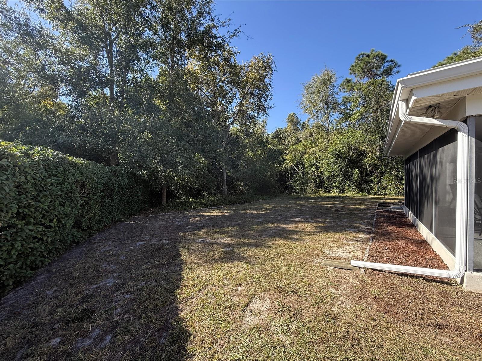 Image 12 of 49 For 83 Greentree Street