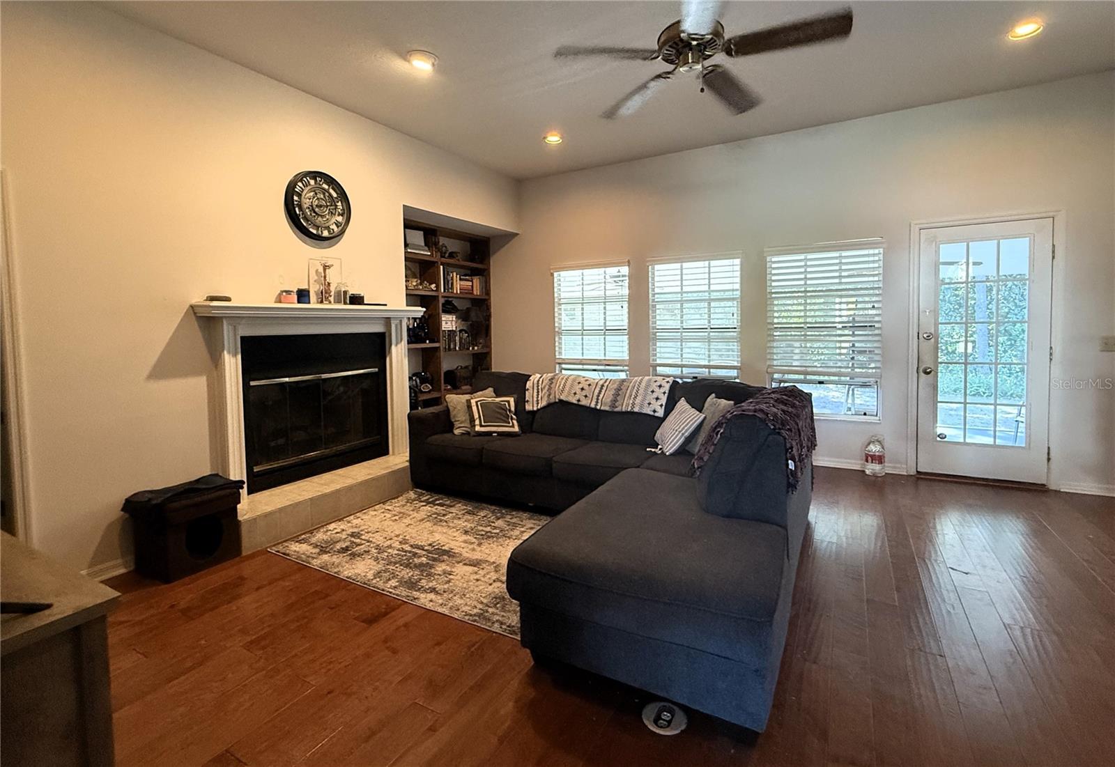 Image 13 of 49 For 83 Greentree Street