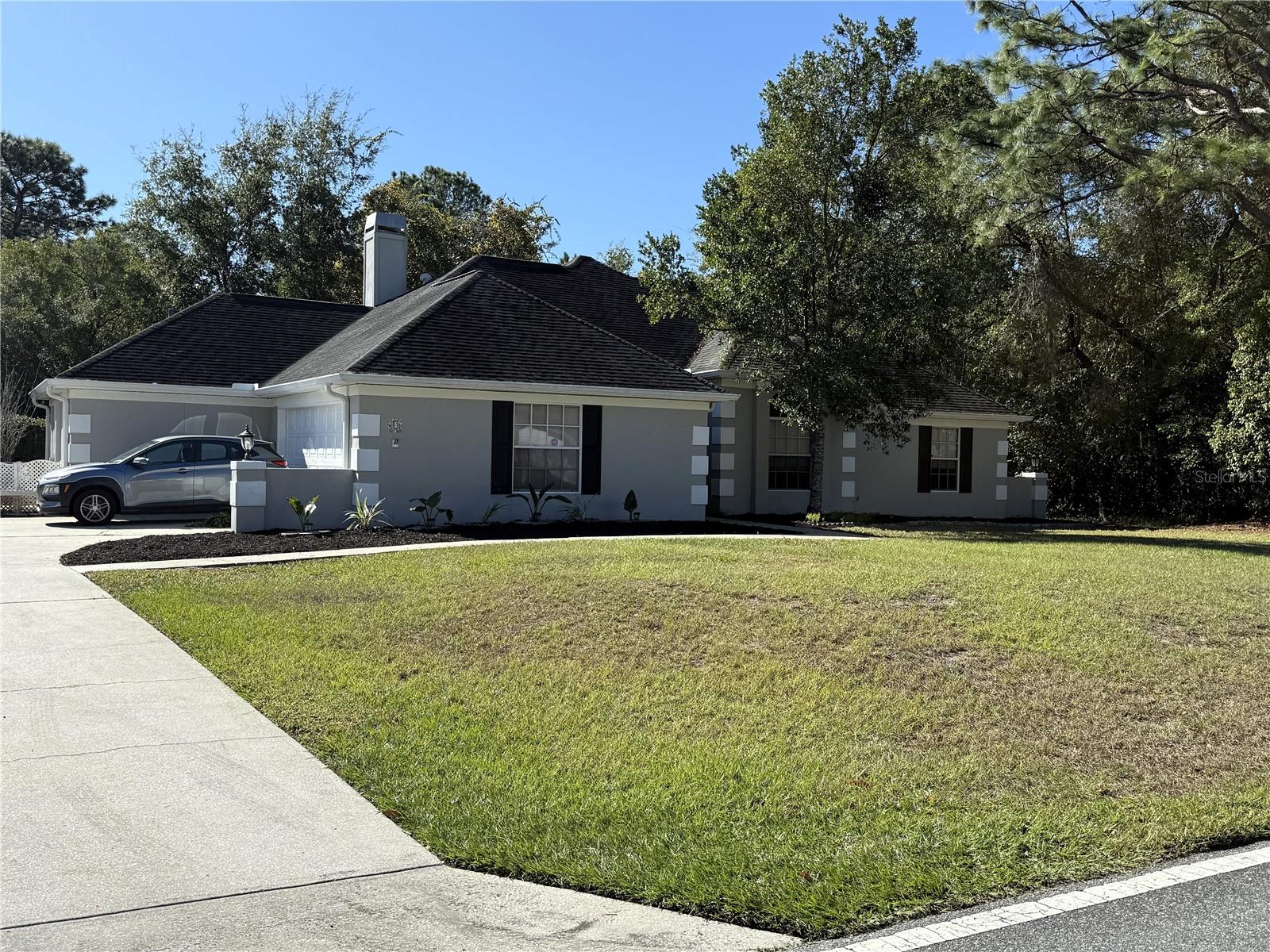 Image 2 of 49 For 83 Greentree Street