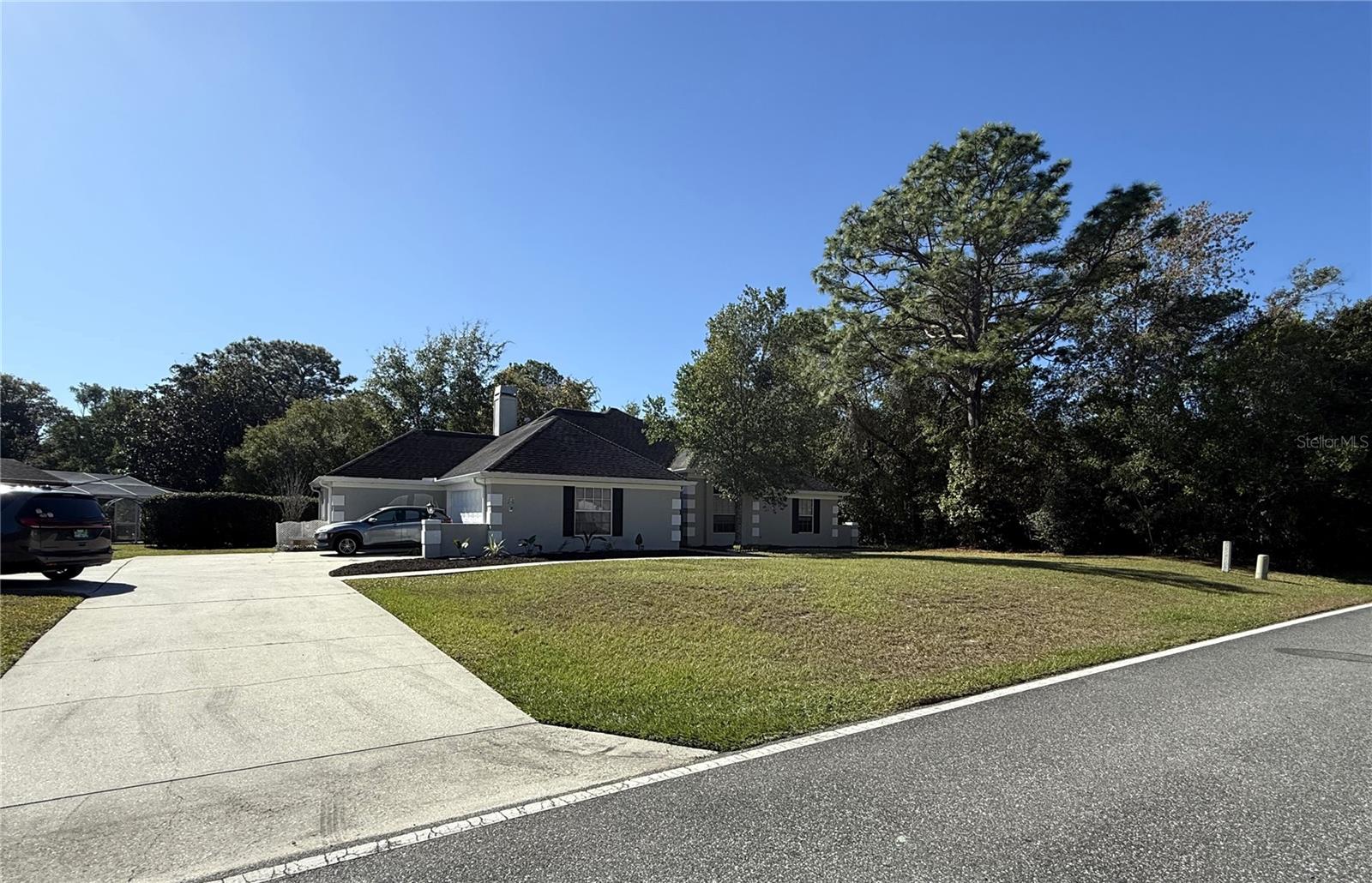 Image 8 of 49 For 83 Greentree Street