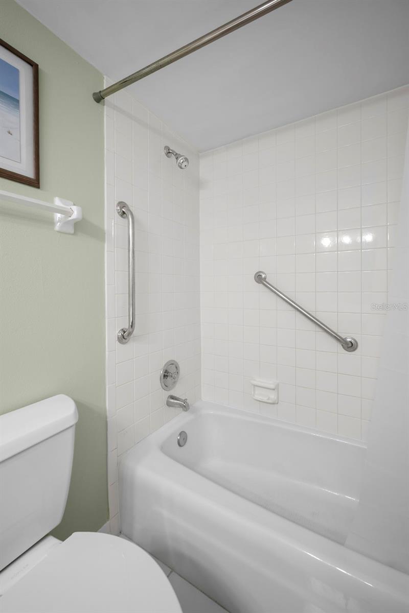 Image 10 of 32 For 408 Tarpon Pt Point