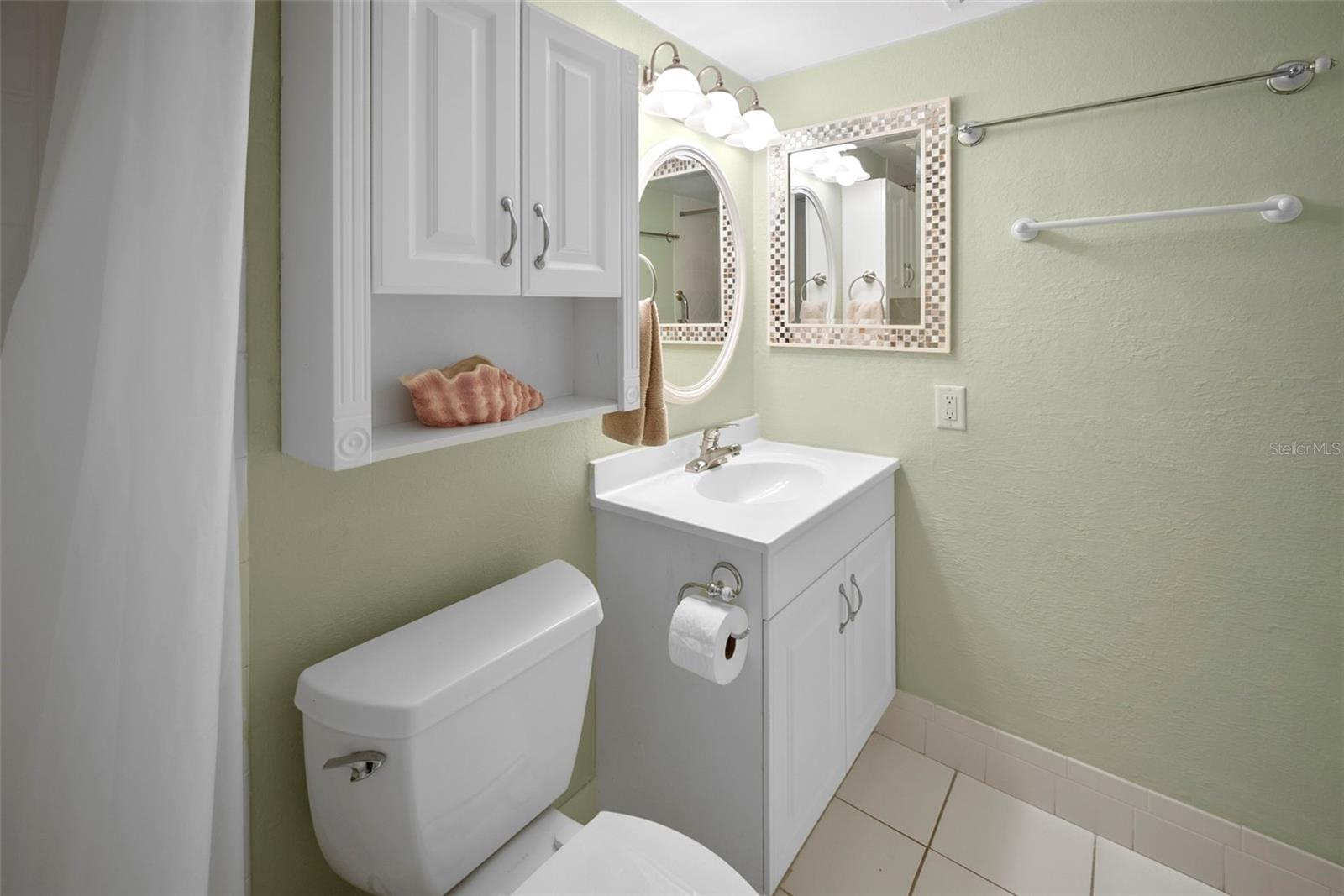 Image 22 of 32 For 408 Tarpon Pt Point