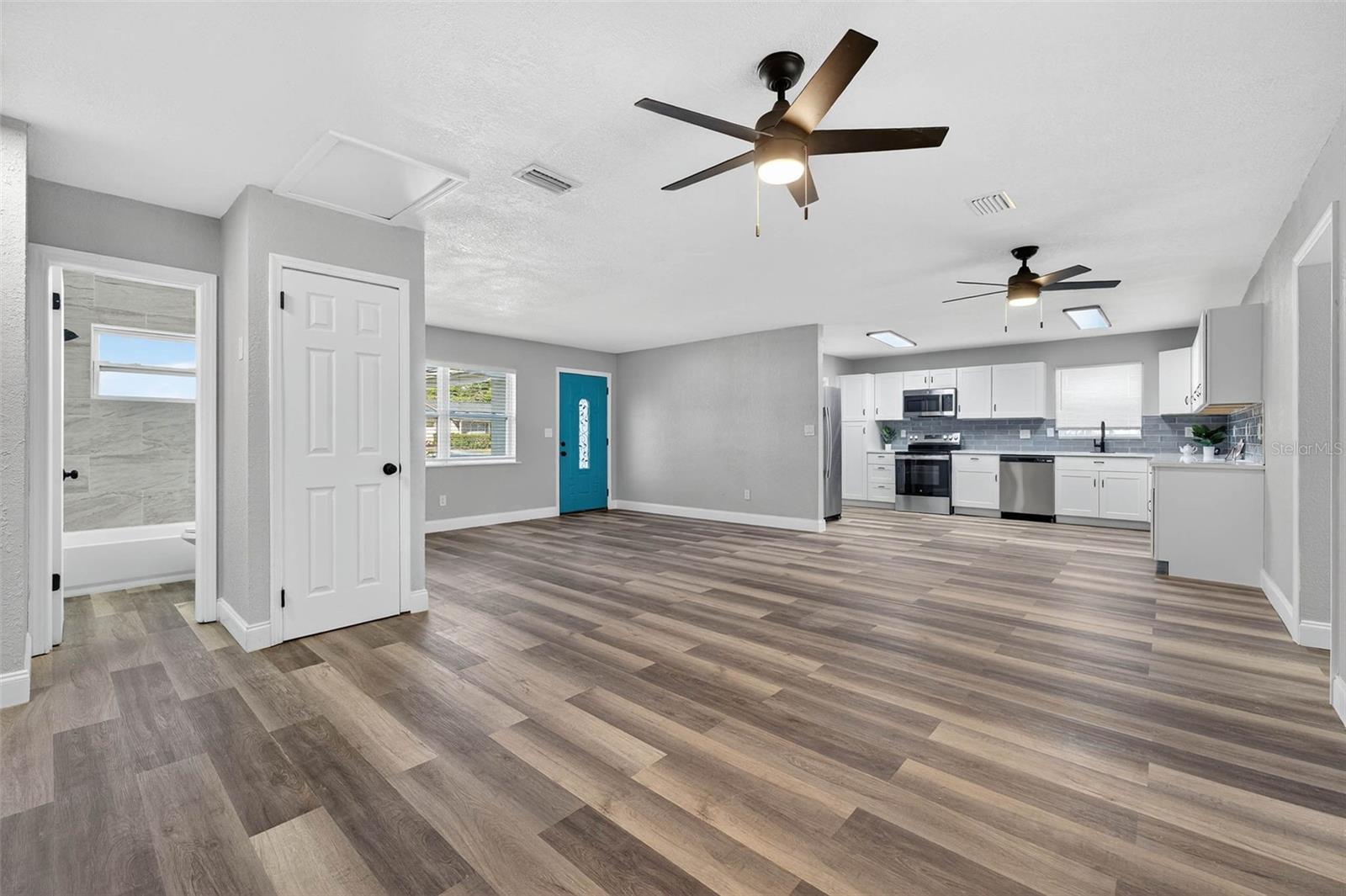 Image 4 of 17 For 6965 21st Street N