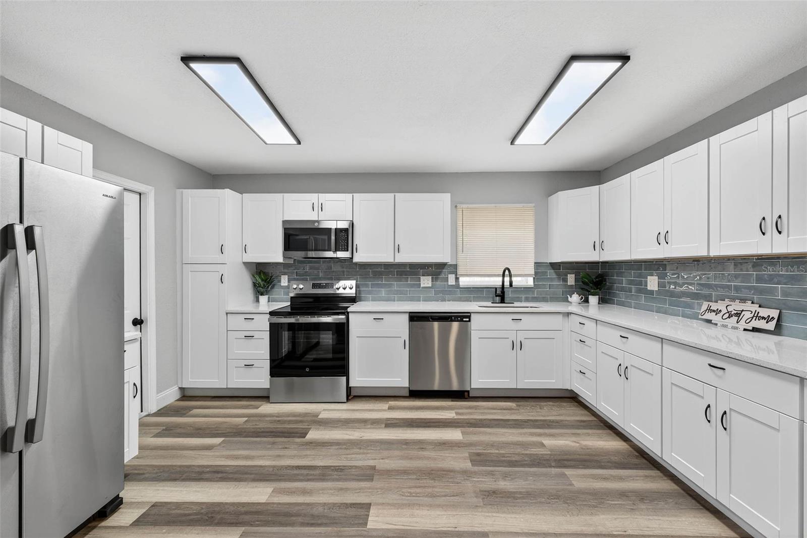 Image 5 of 17 For 6965 21st Street N