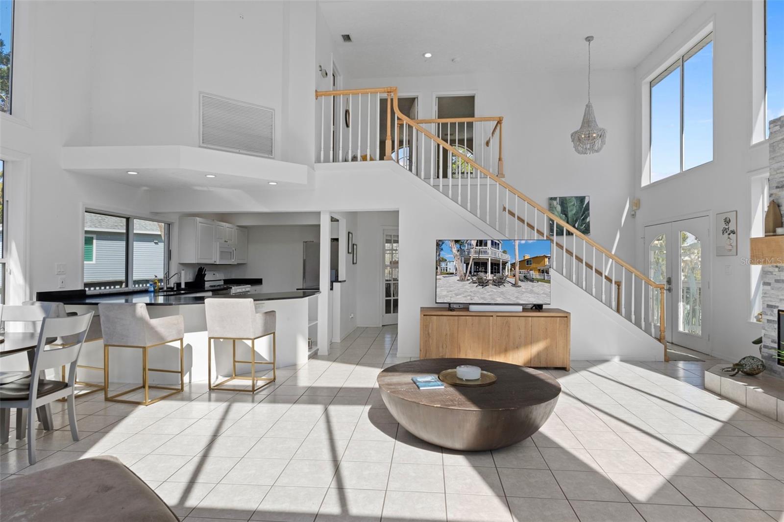 Listing photo id 8 for 5272 Tropical Point