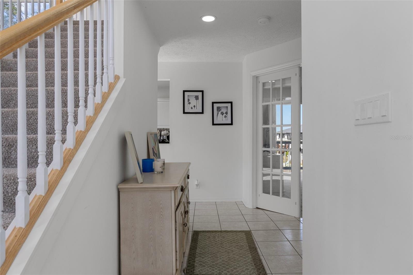 Listing photo id 16 for 5272 Tropical Point