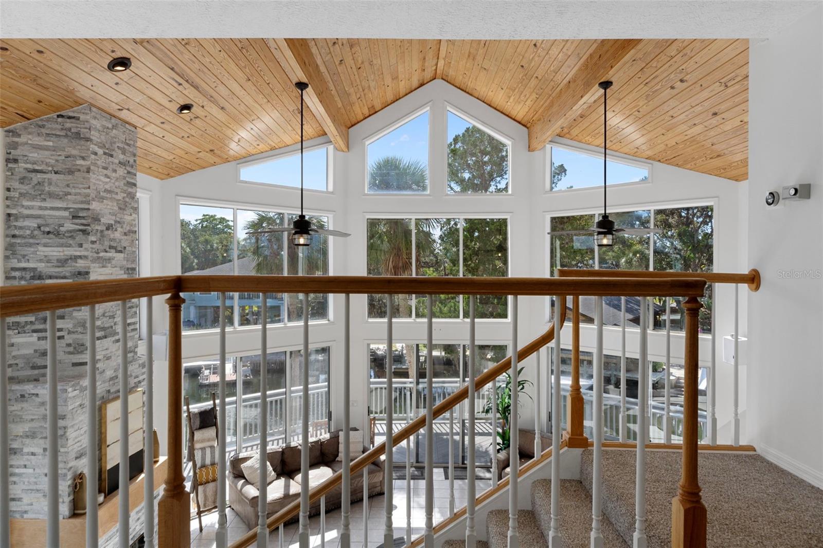 Listing photo id 25 for 5272 Tropical Point