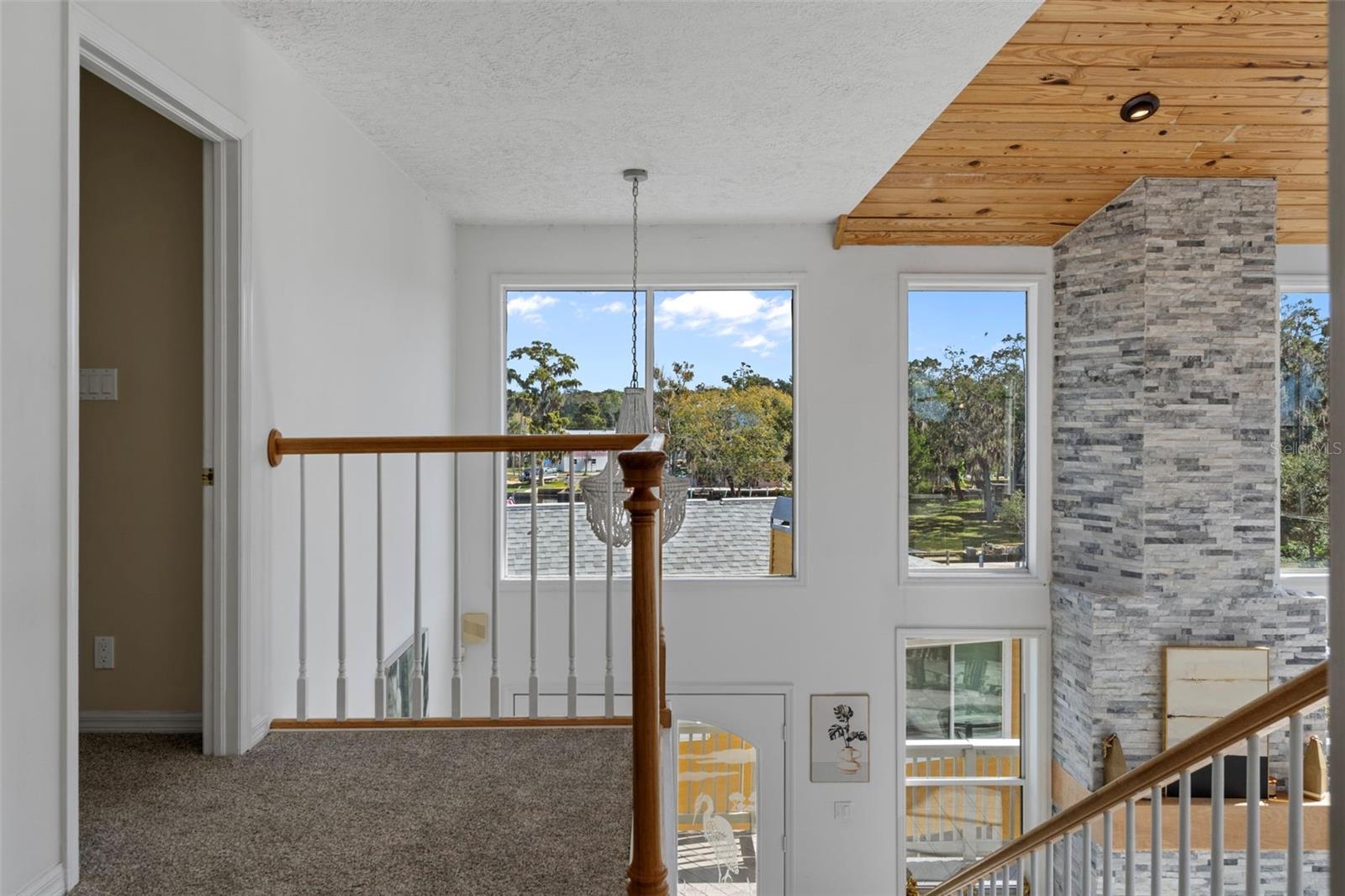 Listing photo id 27 for 5272 Tropical Point