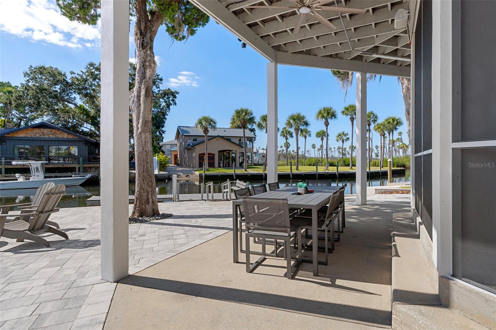 Listing photo id 40 for 5272 Tropical Point