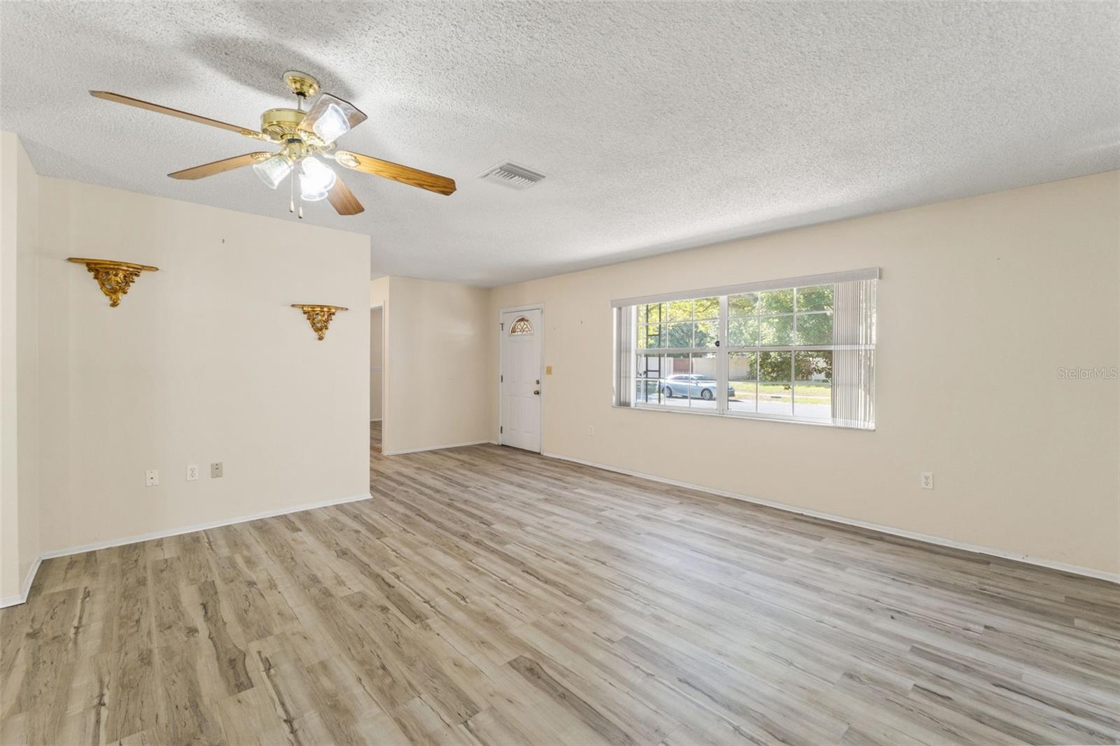 Image 23 of 45 For 7803 Riverdale Drive