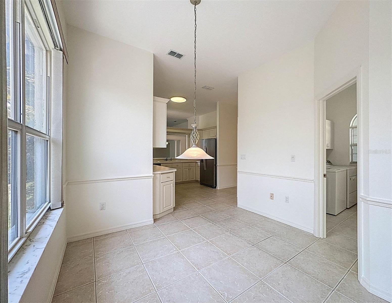 Image 5 of 19 For 9237 Penelope Drive