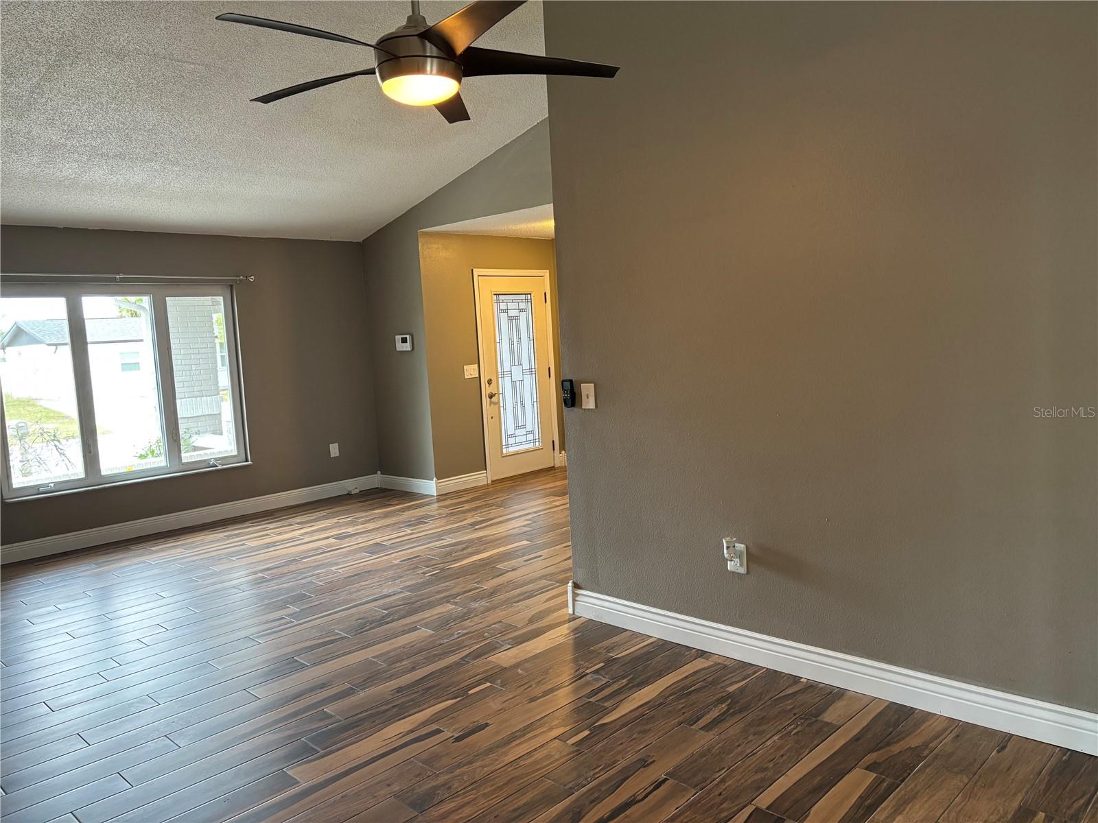 Image 10 of 31 For 7814 Flintlock Drive