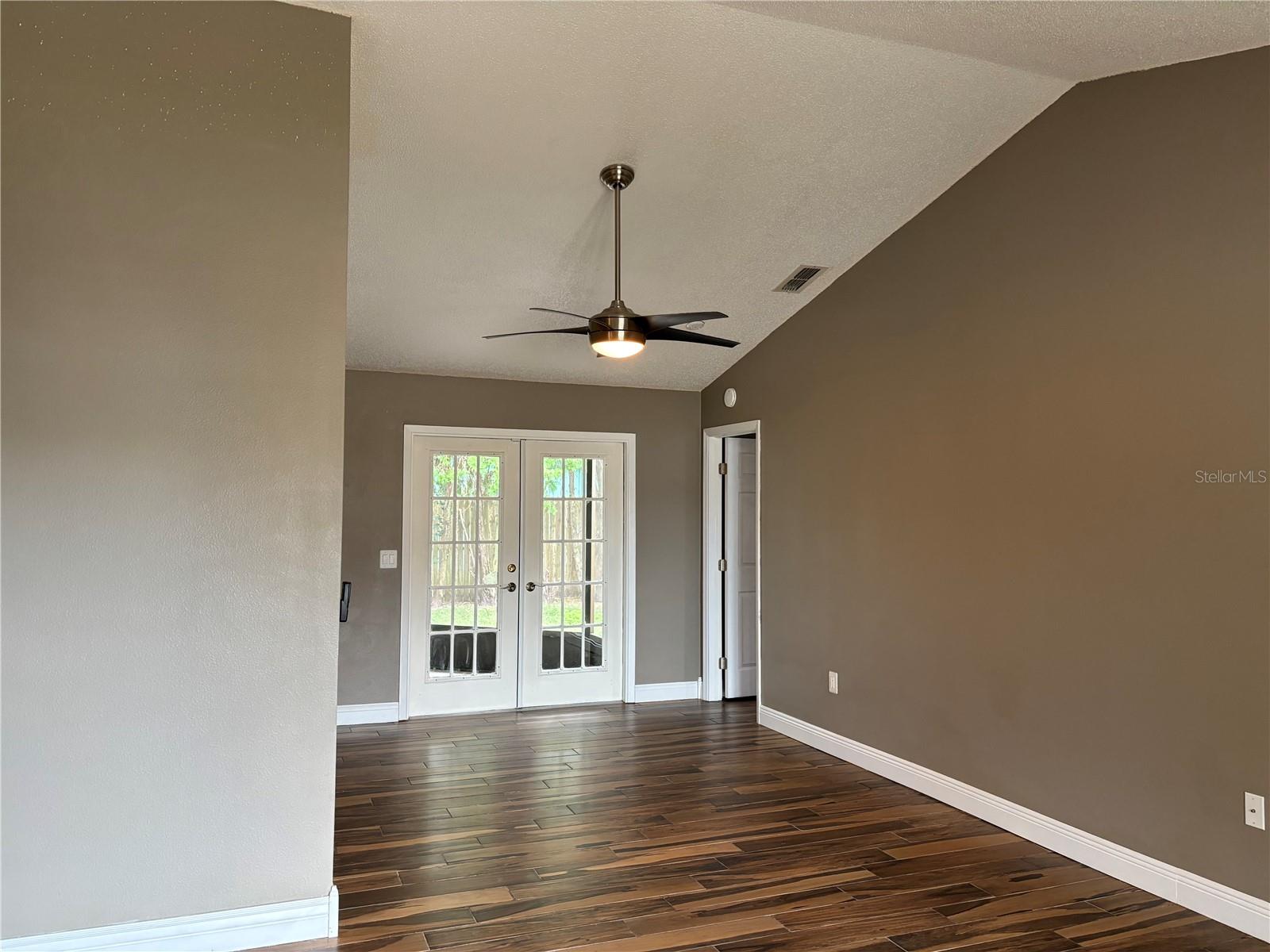 Image 11 of 31 For 7814 Flintlock Drive