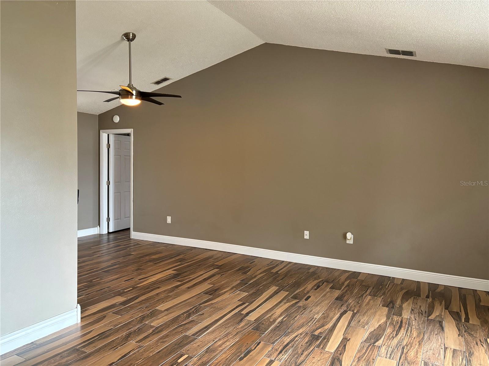 Image 9 of 31 For 7814 Flintlock Drive