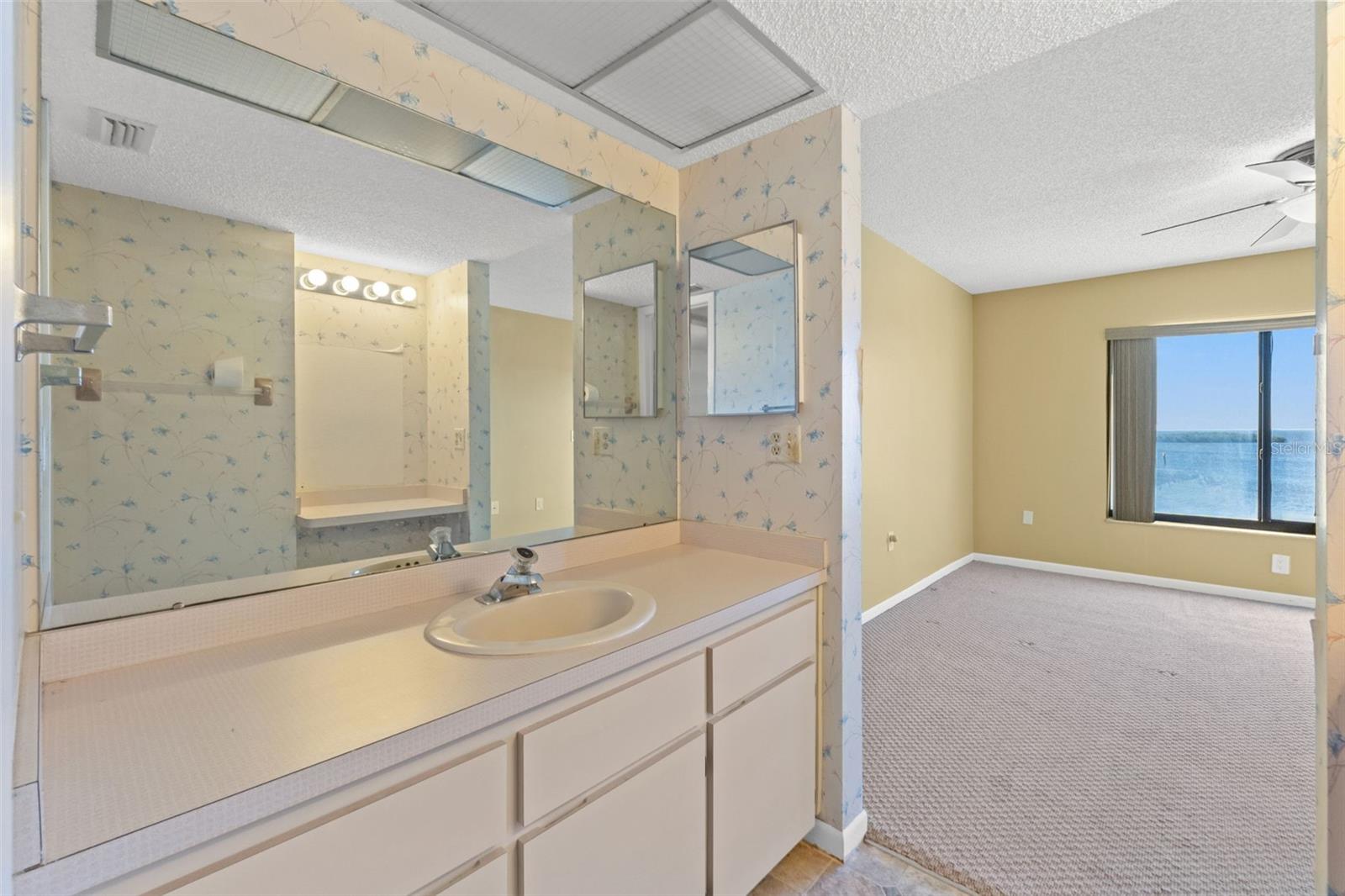 Image 20 of 54 For 4550 Bay Boulevard 1233