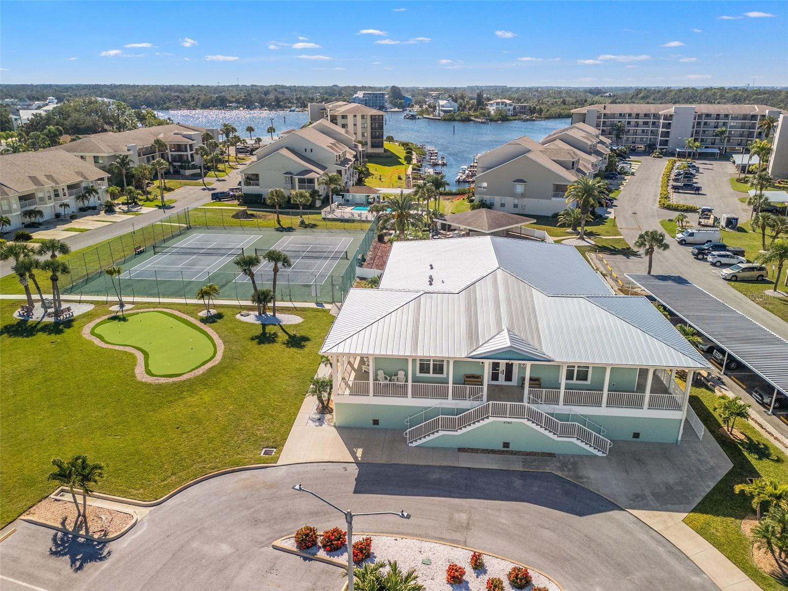 Image 31 of 54 For 4550 Bay Boulevard 1233