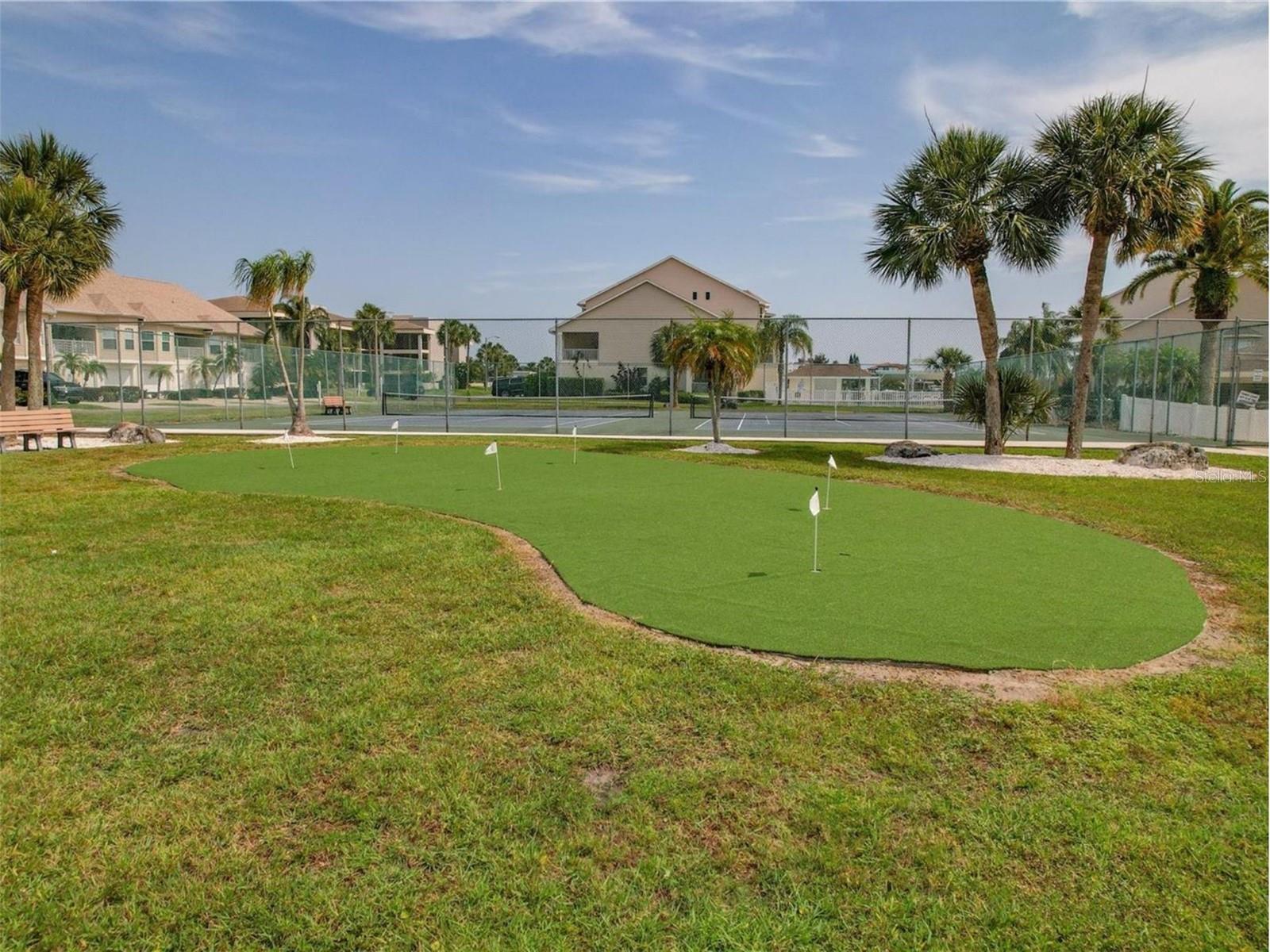 Image 38 of 54 For 4550 Bay Boulevard 1233